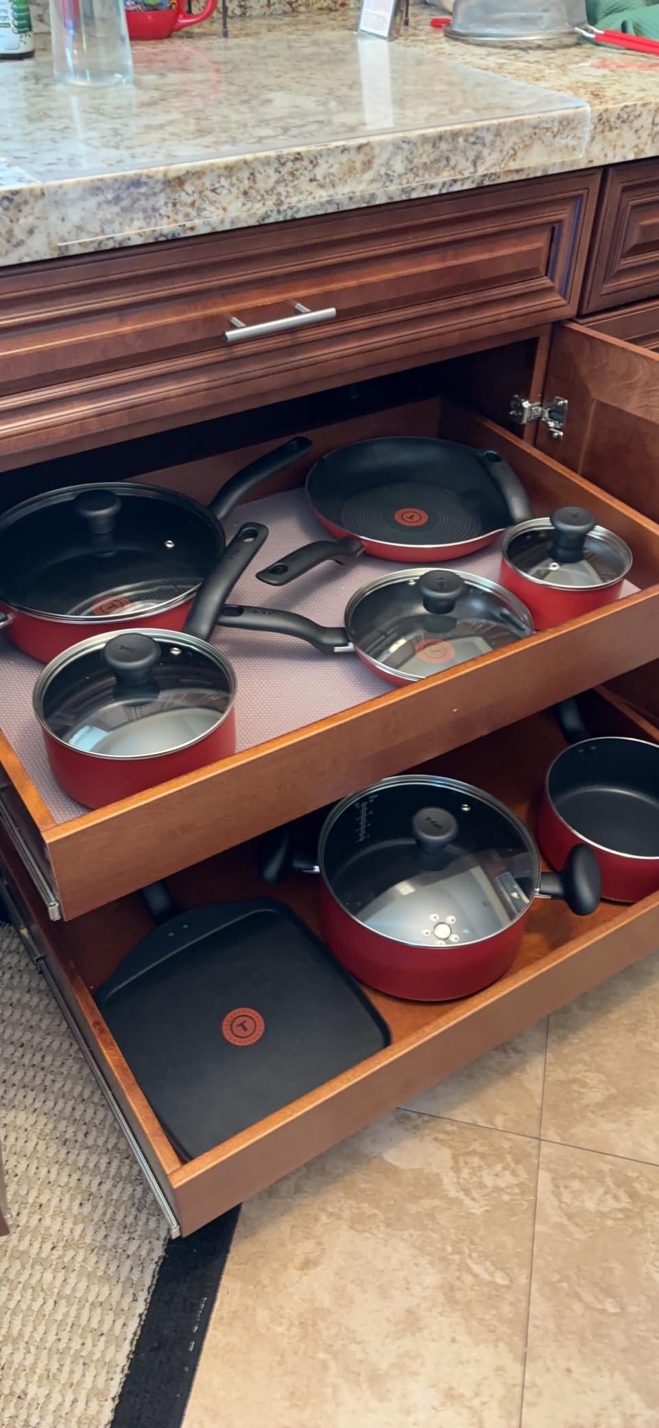 T-fal Initiatives Nonstick Cookware Set 18 Piece, Oven Broiler Safe 350F, Kitchen Cooking Set w/Fry Pans, Saucepans, Stockpots, Skillet, Spoons, Lids Pots and Pans Set Non Stick Dishwasher Safe Black customer photo 2