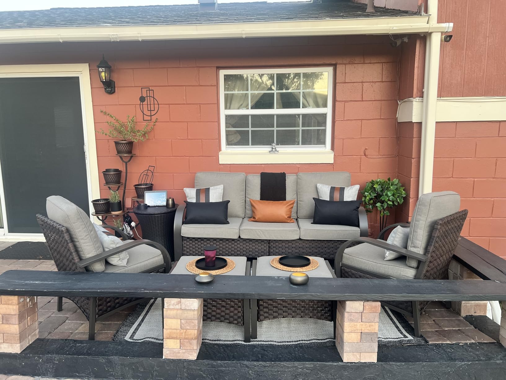 Keter Pacific Cool Bar Outdoor Patio Furniture and Hot Tub Side Table with 7.5 Gallon Beer and Wine Cooler, Espresso Brown customer photo 1