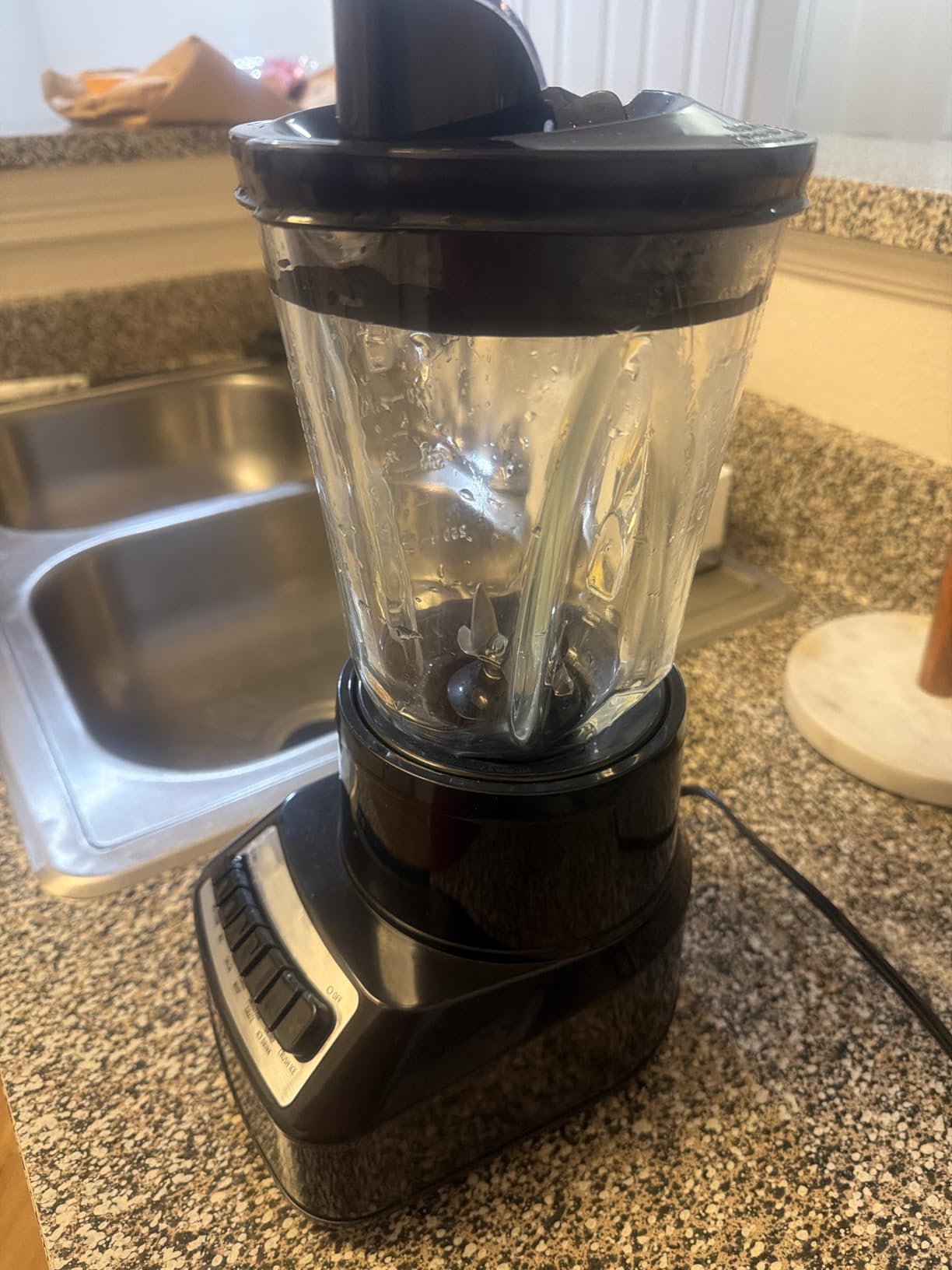 Hamilton Beach Wave Crusher Blender For Smoothies With 40 Oz Glass Jar and 14 Functions, Ice Sabre Blades & 700 Watts for Consistently Smooth Results, Black + Stainless Steel (54221) customer photo 1