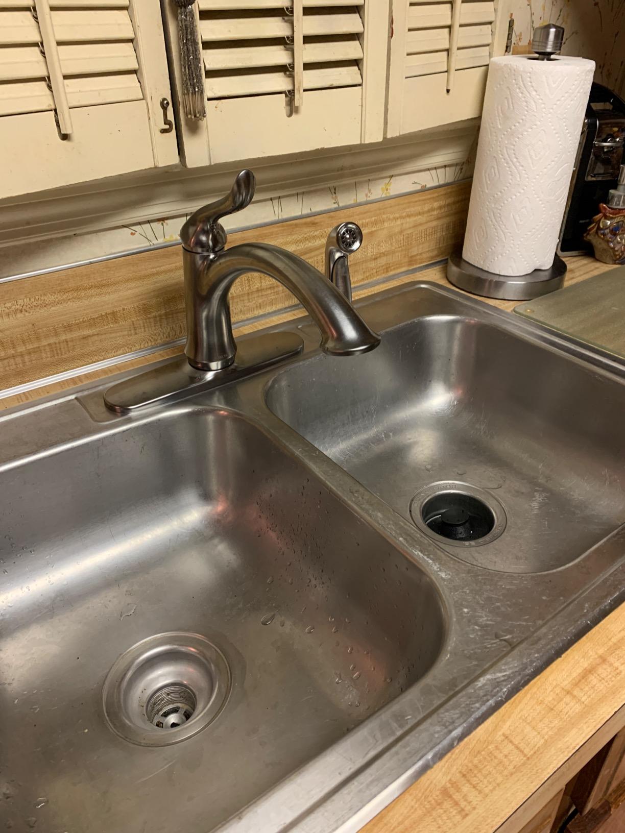 Delta Faucet Linden Single-Handle Kitchen Faucet with Side Sprayer, Brushed Nickel Kitchen Sink Faucet, Kitchen Faucet with Sprayer, Arctic Stainless 4453-AR-DST customer photo 1