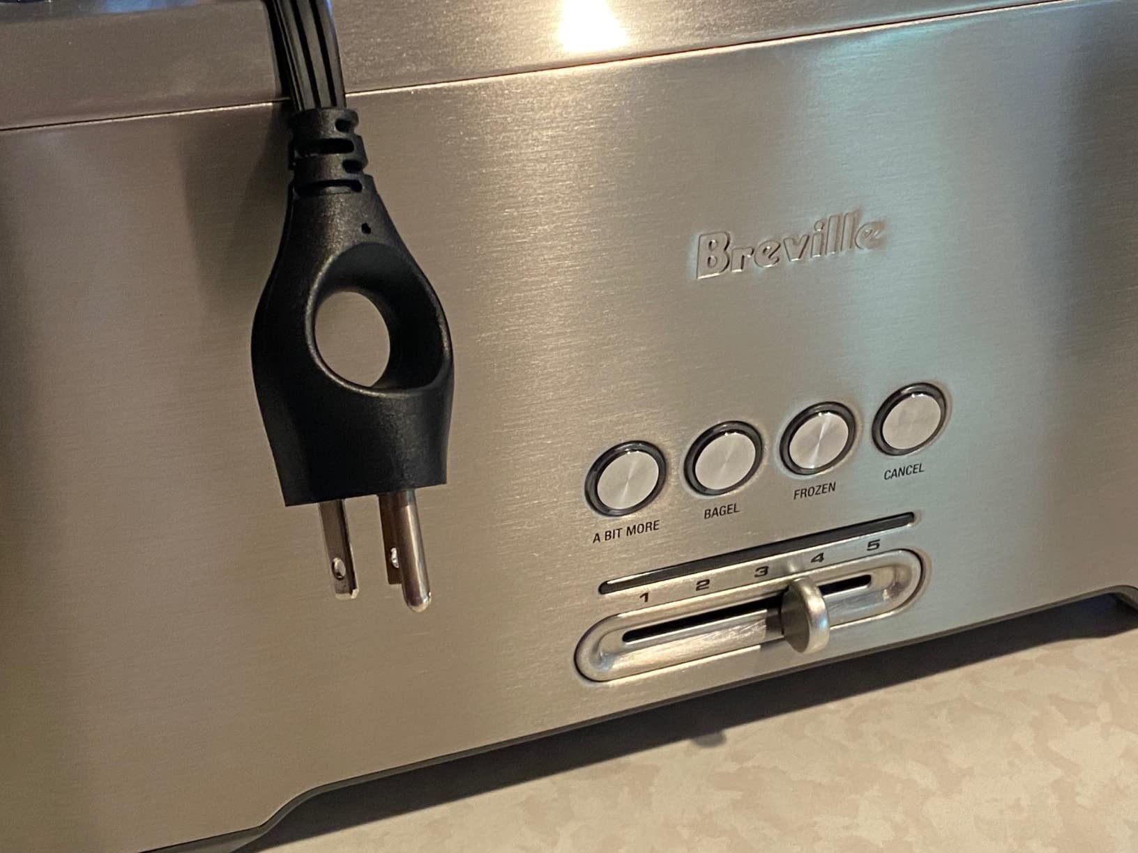 Breville BTA730XL Bit More Toaster, 4 Slice, Brushed Stainless Steel | Toast bagels and thick, artisanal bread evenly in wide slots | Includes 'A Bit More' and 'Lift & Look' and defrost function customer photo 1