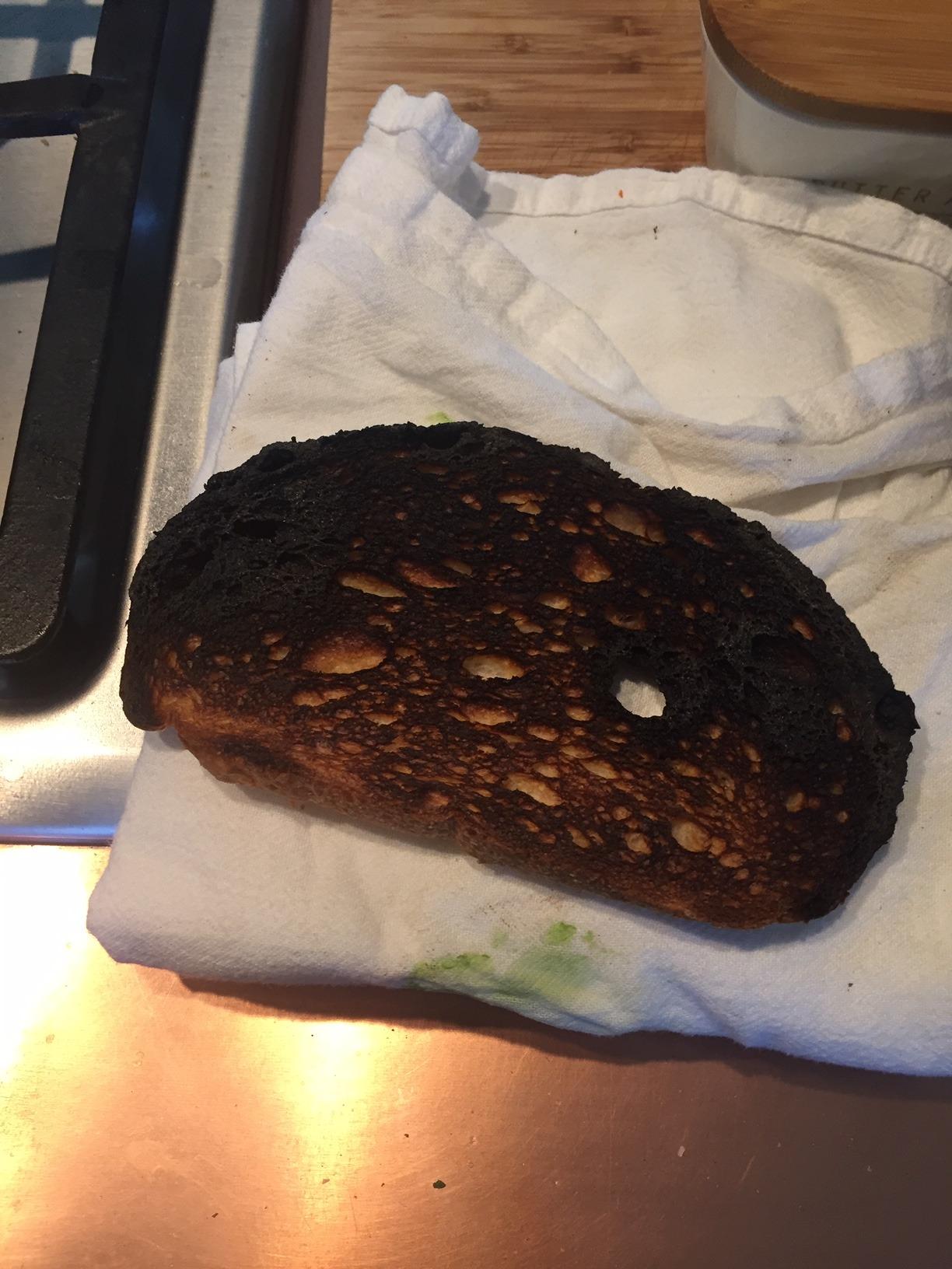 Breville BTA730XL Bit More Toaster, 4 Slice, Brushed Stainless Steel | Toast bagels and thick, artisanal bread evenly in wide slots | Includes 'A Bit More' and 'Lift & Look' and defrost function customer photo 2
