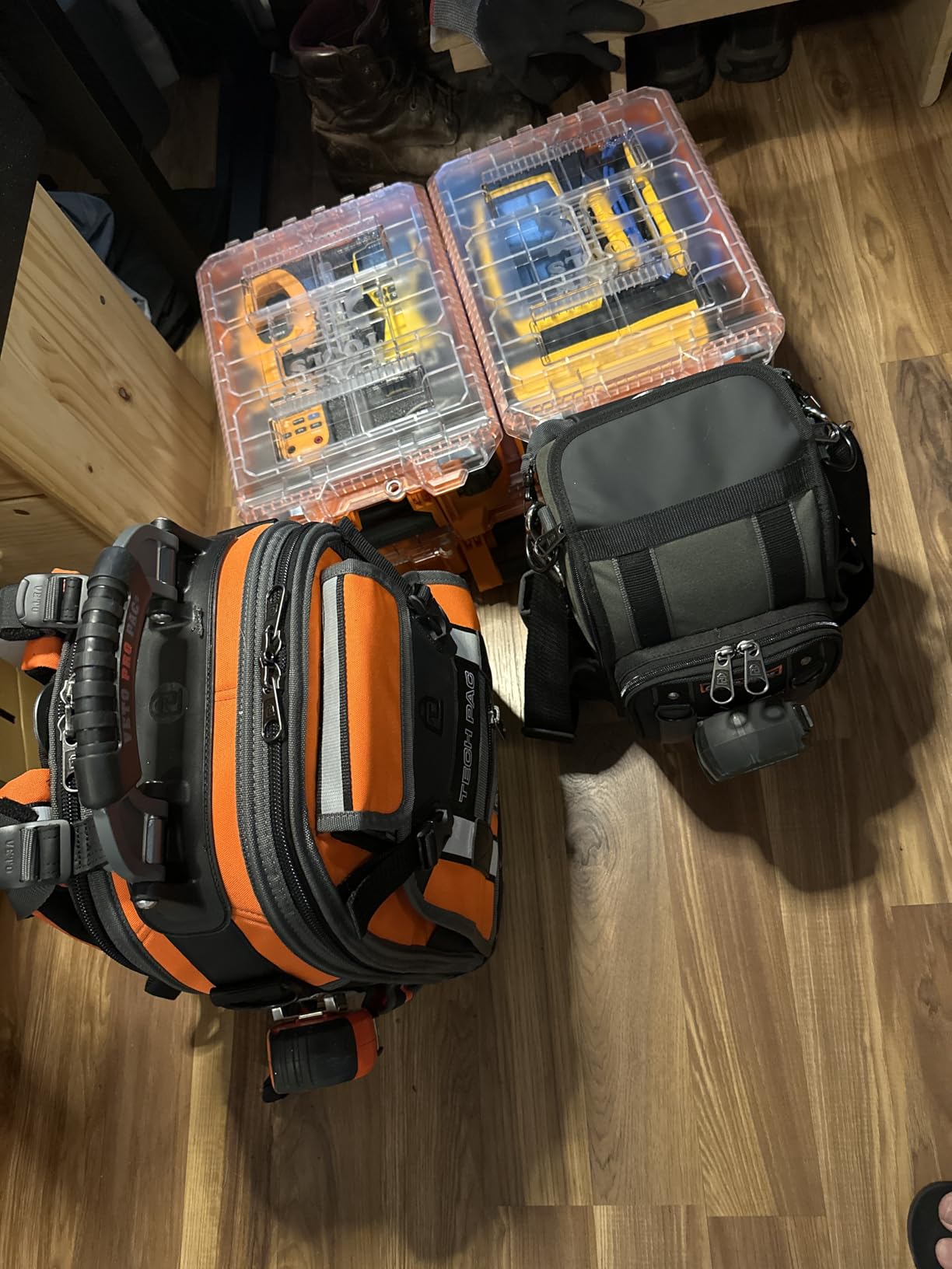 Veto Pro Pac Tech Pac Tool Backpack – Heavy-Duty Weatherproof Tool Bag with 46 Pockets, Waterproof Molded Base & Ergonomic Padded Straps & EVA Back Padding for Technicians and Contractors customer photo 2
