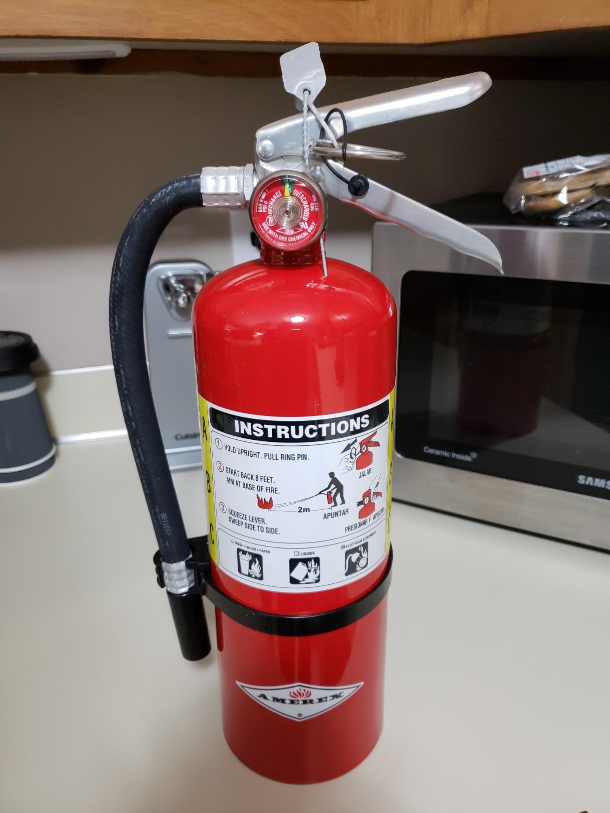 Amerex B402, 5 lb. ABC Dry Chemical Fire Extinguisher, with Wall Bracket customer photo 1