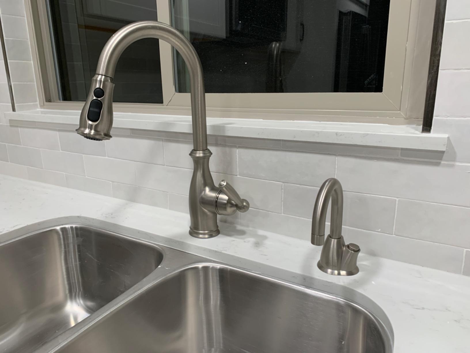 Moen Brantford Spot Resist Stainless Traditional One-Handle Kitchen Faucet with Pulldown Sprayer Featuring Power Boost and Reflex Docking System, 7185SRS customer photo 2