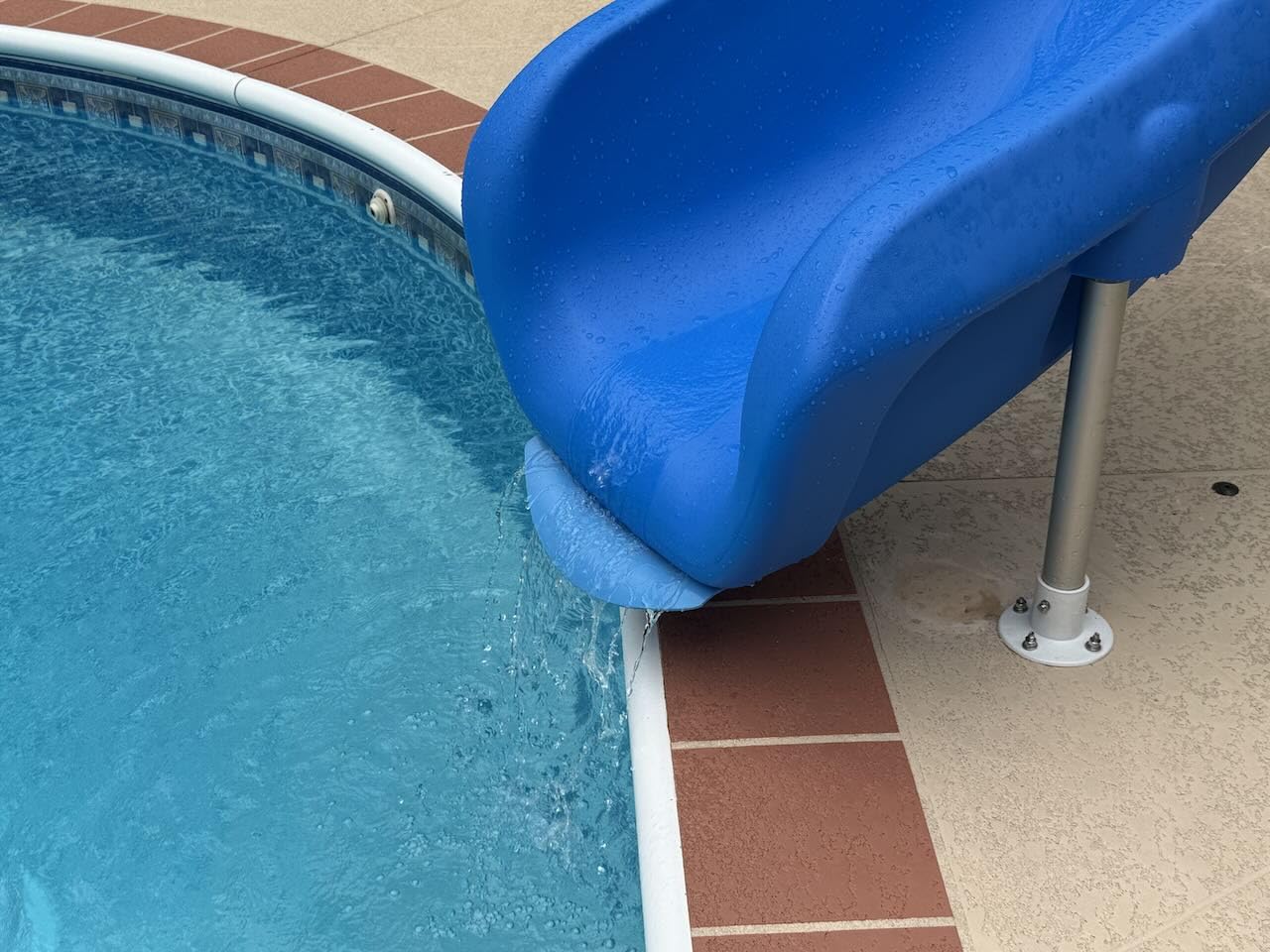 S.R. Smith 610-209-5812 Rogue2 Pool Slide, White customer photo 2