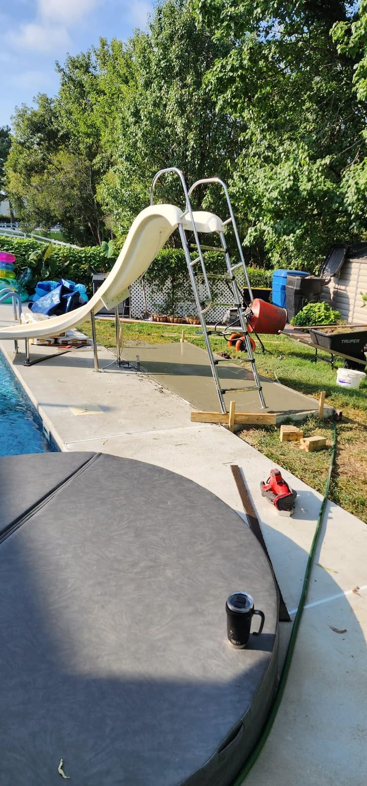 FibroPool Pool Slide - Left Turn, Sprayers - 10.5 ft x 6 ft - Fiberglass customer photo 2