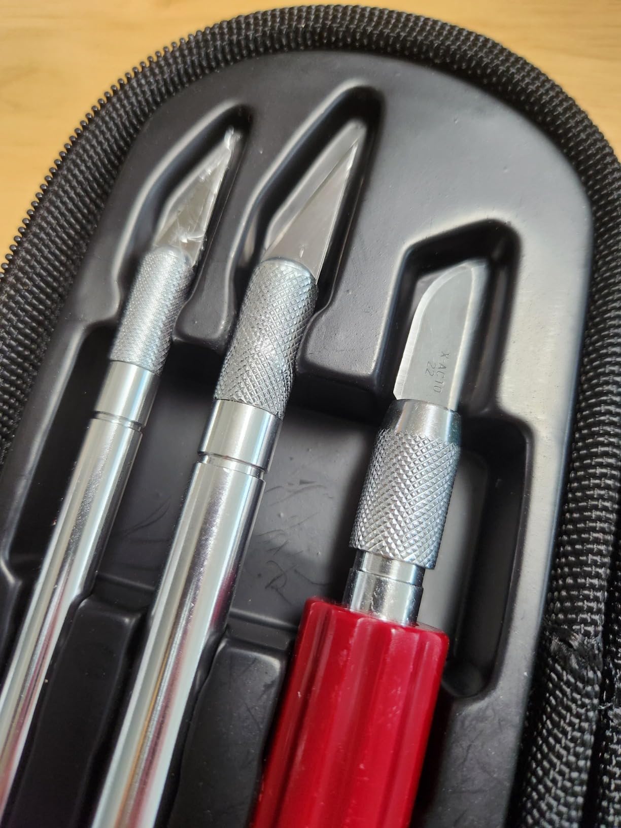 X-ACTO Compression Basic Knife Set, Includes 3 Knives, 13 Blades, Soft Carry Case, 17 Count customer photo 2