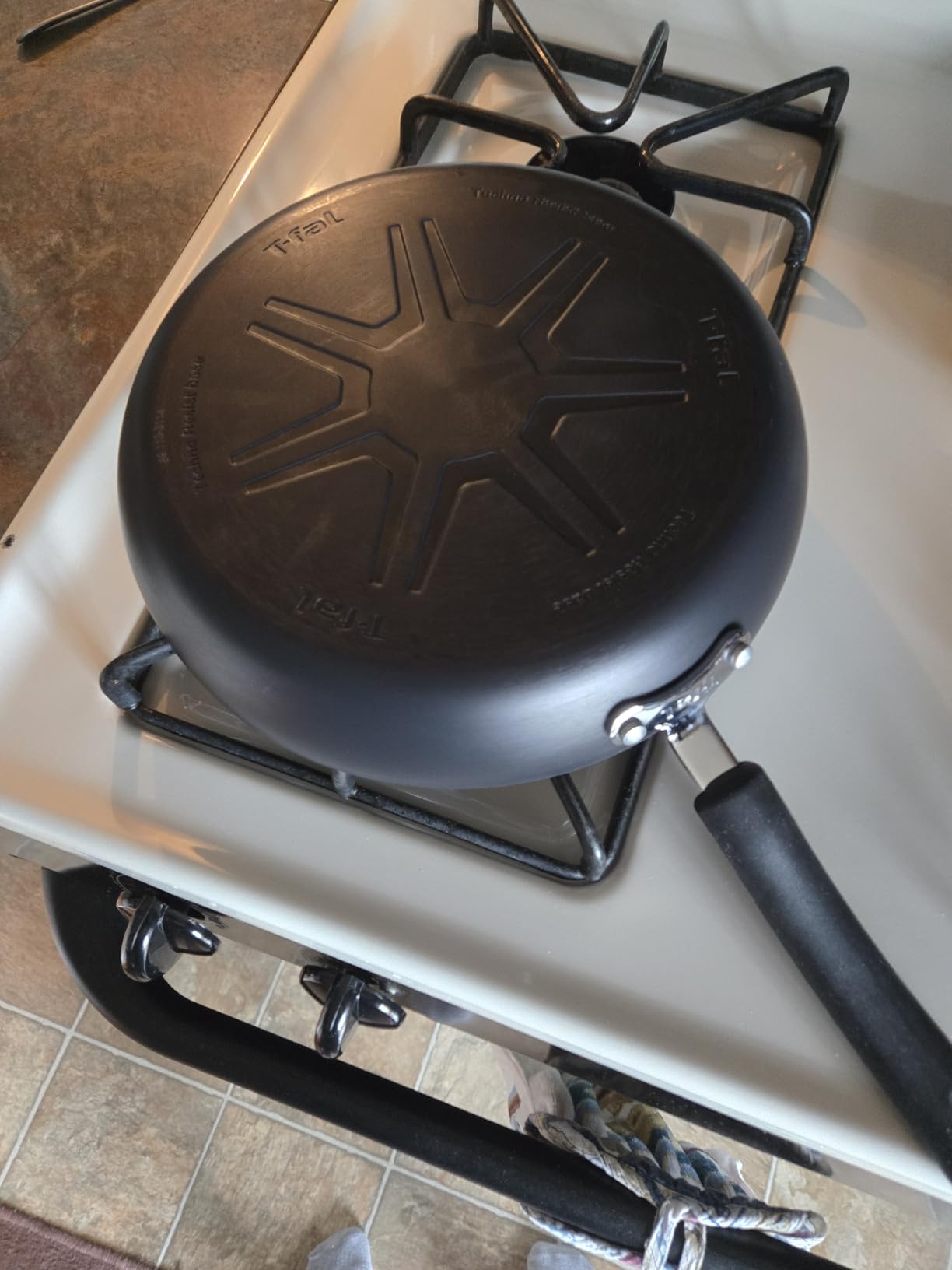 T-Fal Ultimate Hard Anodized Nonstick Pots and Pans Set 17 Piece, Nonstick Cookware Set with Fry Pan, Saucepans, Saute-Pan, Griddle, Dishwasher Safe, Onyx customer photo 1