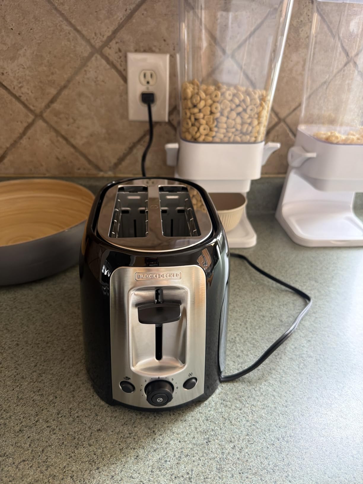 BLACK+DECKER 2-Slice Toaster with Extra-Wide Slots customer photo 2