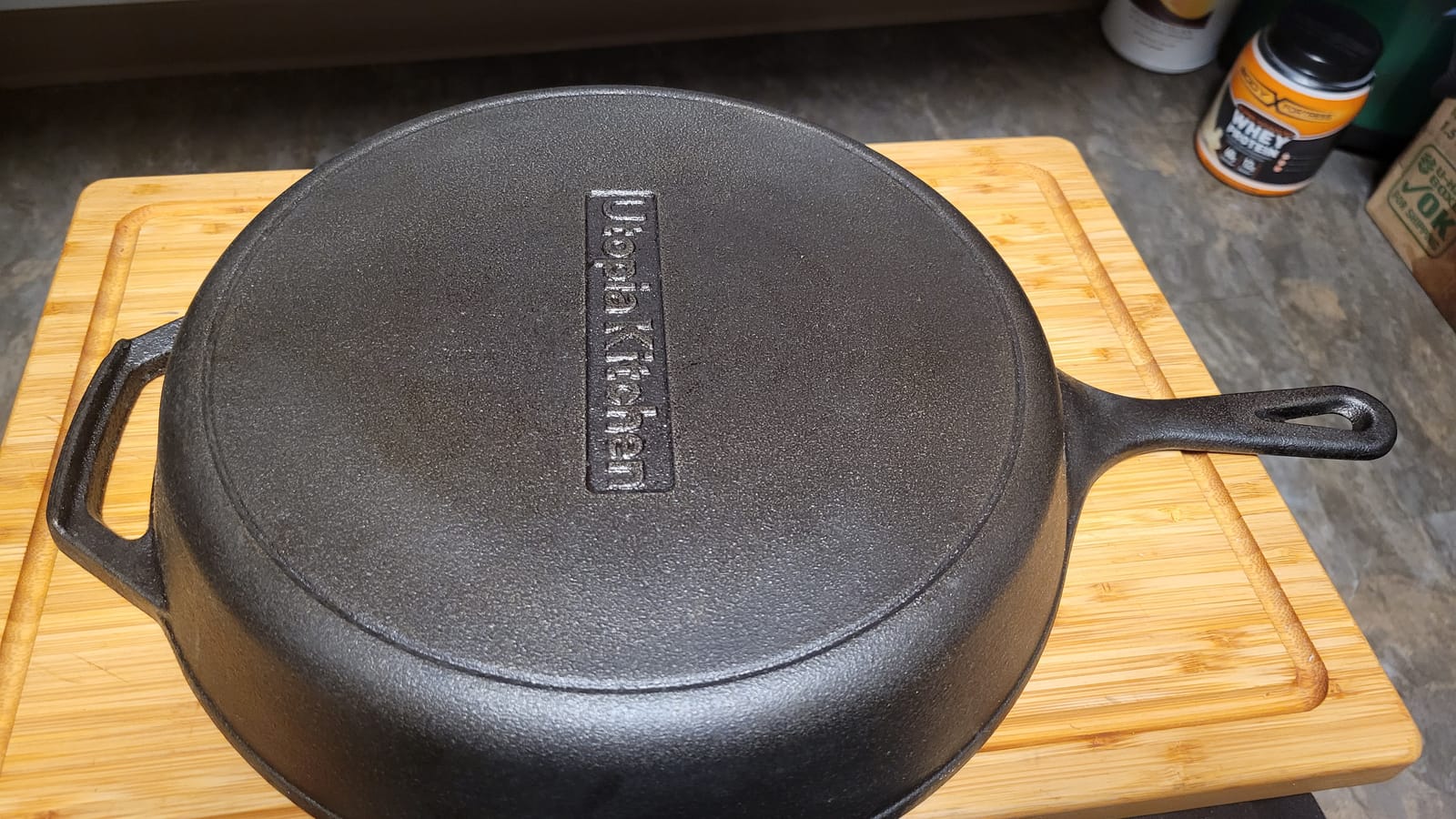 Utopia Kitchen Cast Iron Skillet 12 Inch Pre-Seasoned PFAS-Free Black | Chef Pan, Even Heat Distribution, Stovetop, Oven, Campfire and Grill Safe, Large Skillet, Indoor Outdoor Use customer photo 1