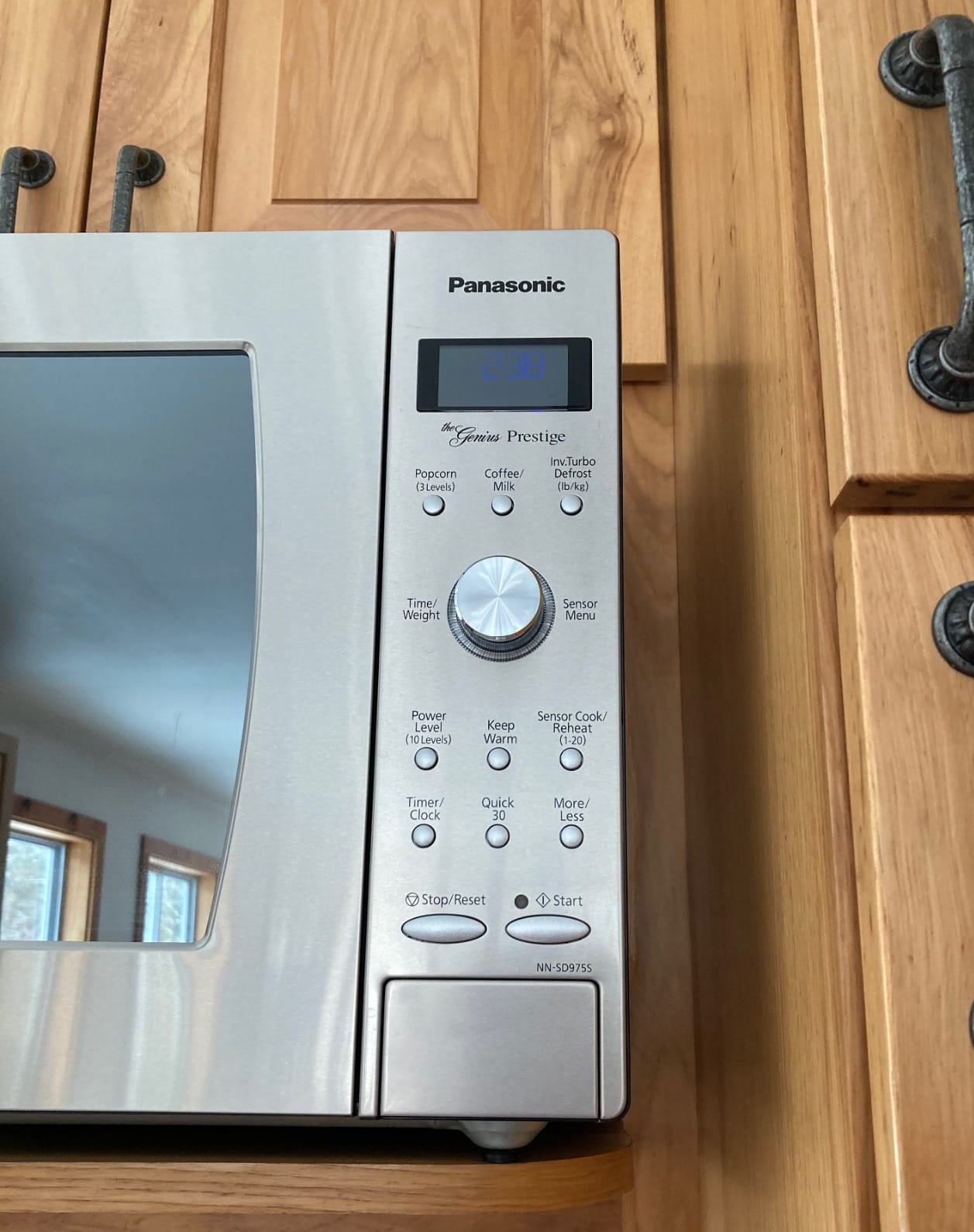 Panasonic Microwave Oven with Cyclonic Wave Inverter Technology, 1250W, 2.2 cu.ft. Countertop with Genius Sensor One-Touch Cooking - NN-SD975S customer photo 1