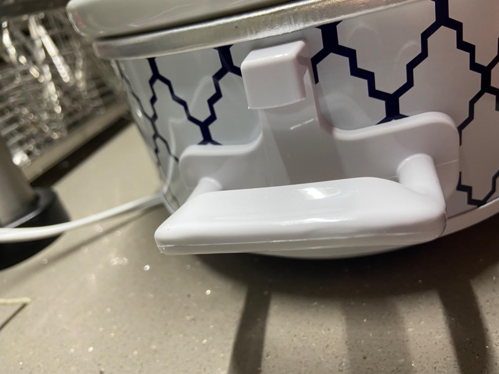 Crock-Pot Small 2.5 Quart Casserole Slow Cooker in White/Blue customer photo 2