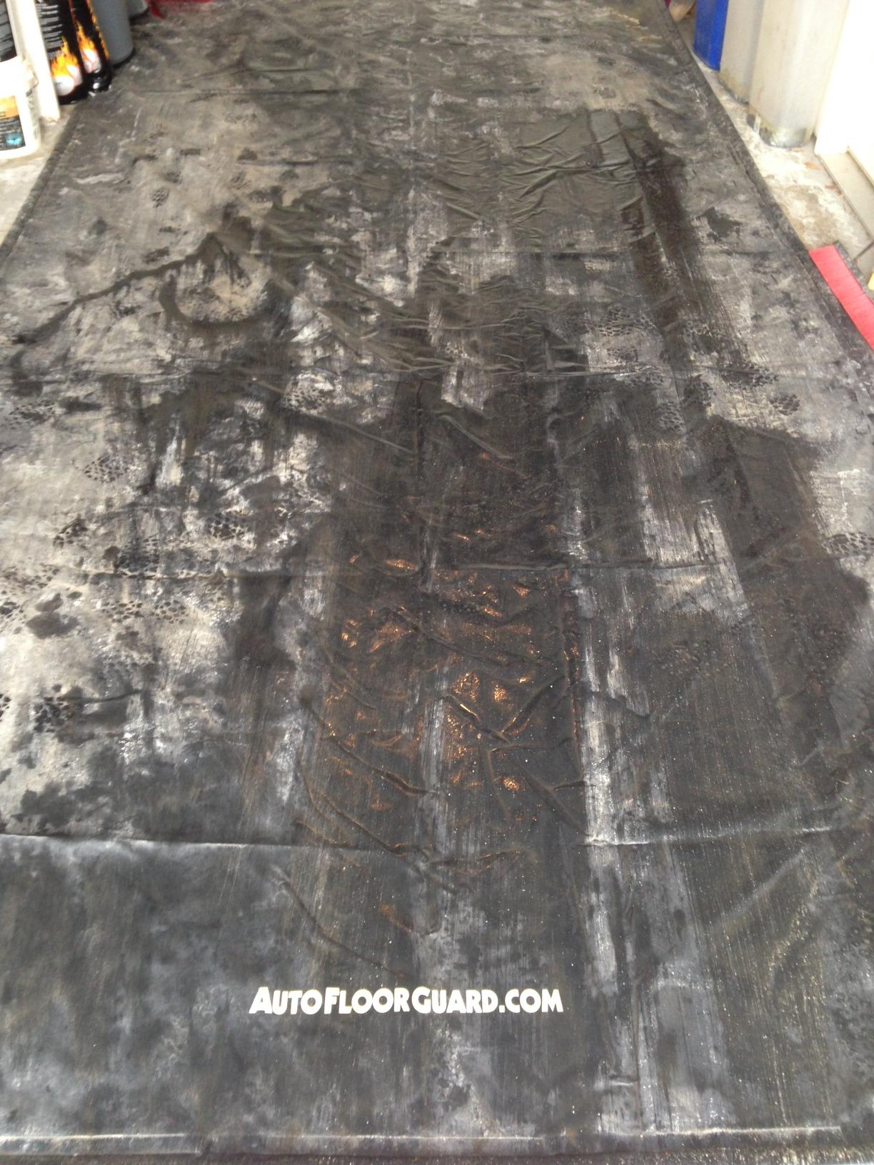 AutoFloorGuard Garage Containment Mat for SUVs & Trucks, 8.5 Ft x 20 Ft customer photo 2