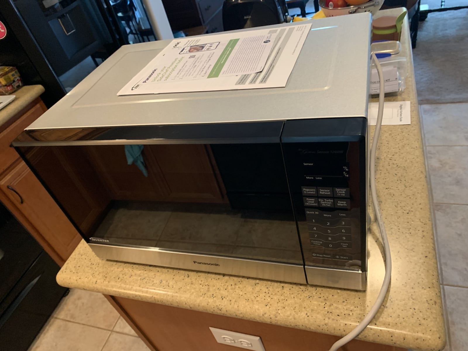 Panasonic Microwave Oven NN-SN686S Stainless Steel Countertop/Built-In with Inverter Technology and Genius Sensor, 1.2 Cubic Foot, 1200W customer photo 1