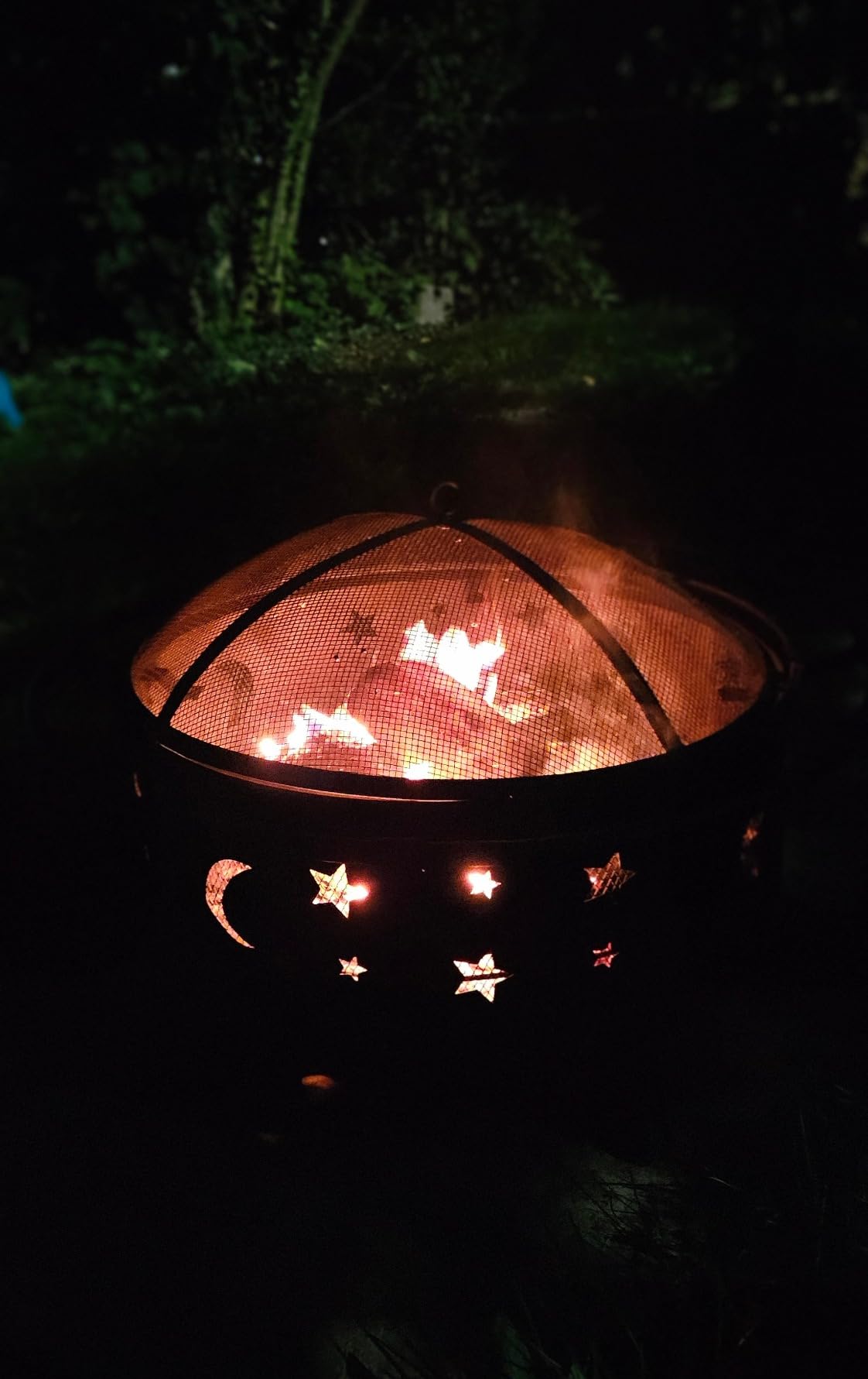 Fire Pit - 32-Inch Outdoor Wood Burning Firepit with Screen, Poker, and Cover - Outdoor Fire Pits for Backyard, Deck, or Patio by Pure Garden (Black) customer photo 1