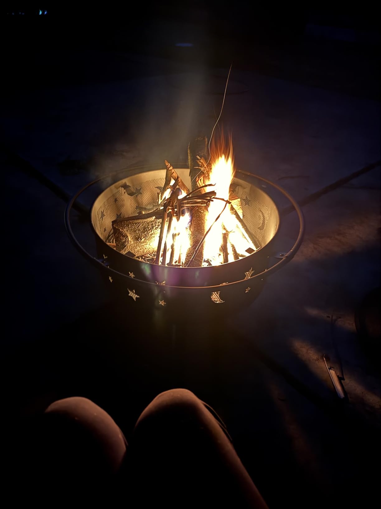 Fire Pit - 32-Inch Outdoor Wood Burning Firepit with Screen, Poker, and Cover - Outdoor Fire Pits for Backyard, Deck, or Patio by Pure Garden (Black) customer photo 2