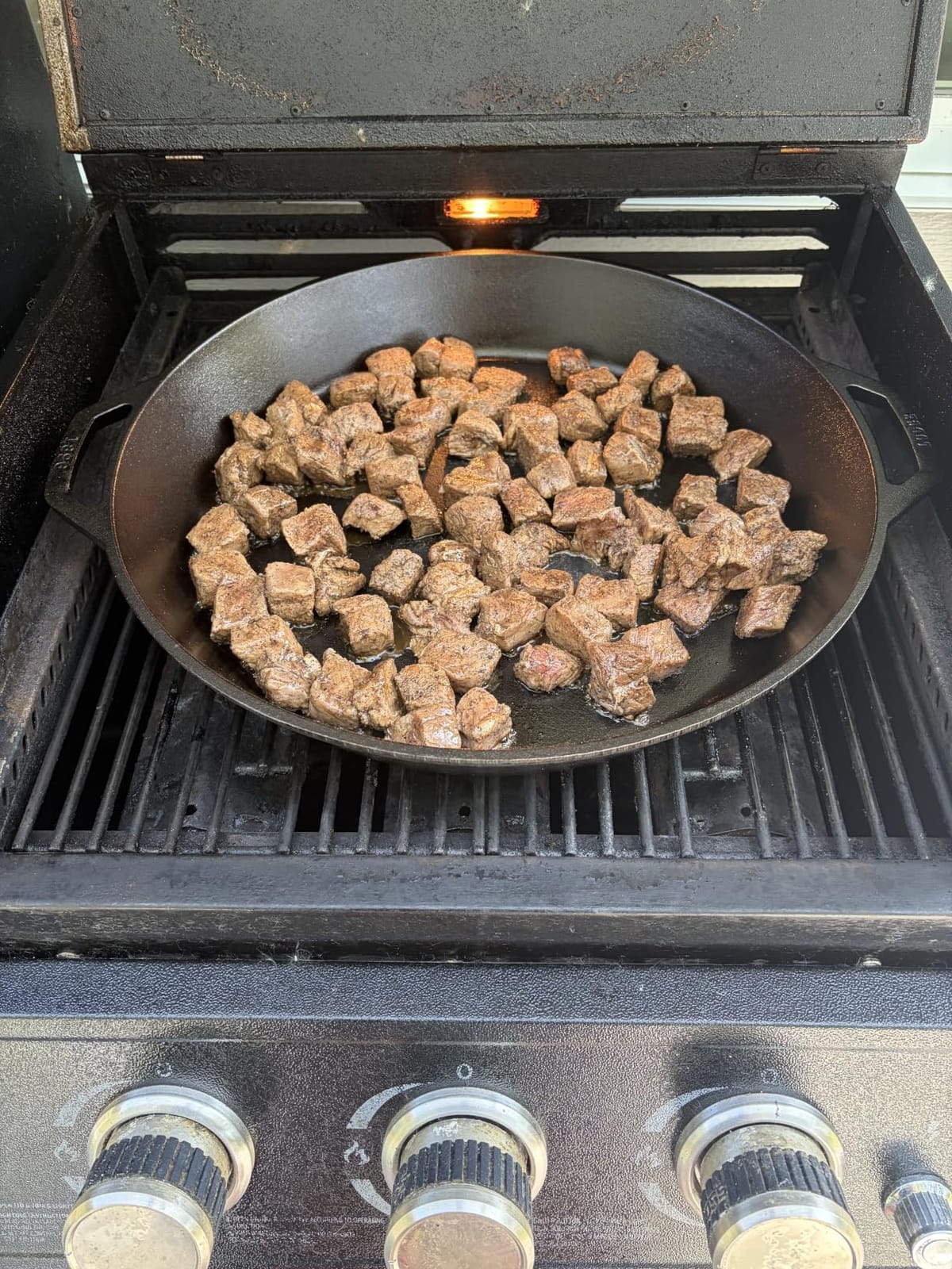 Lodge Pre-Seasoned Cast Iron Dual Handle Pan, PFAS-Free, 8 Inches customer photo 1