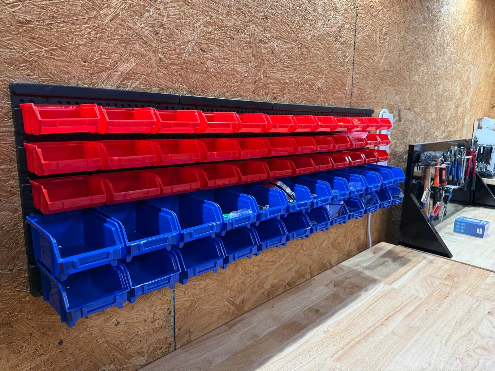 MaxWorks Wall Mount Storage Rack 30 Bin Heavy‑Duty Organizer for Nuts Bolts Screws Nails Beads Buttons and Small Parts for Garage Home and Workshop Blue and Red Bins (80694) customer photo 2