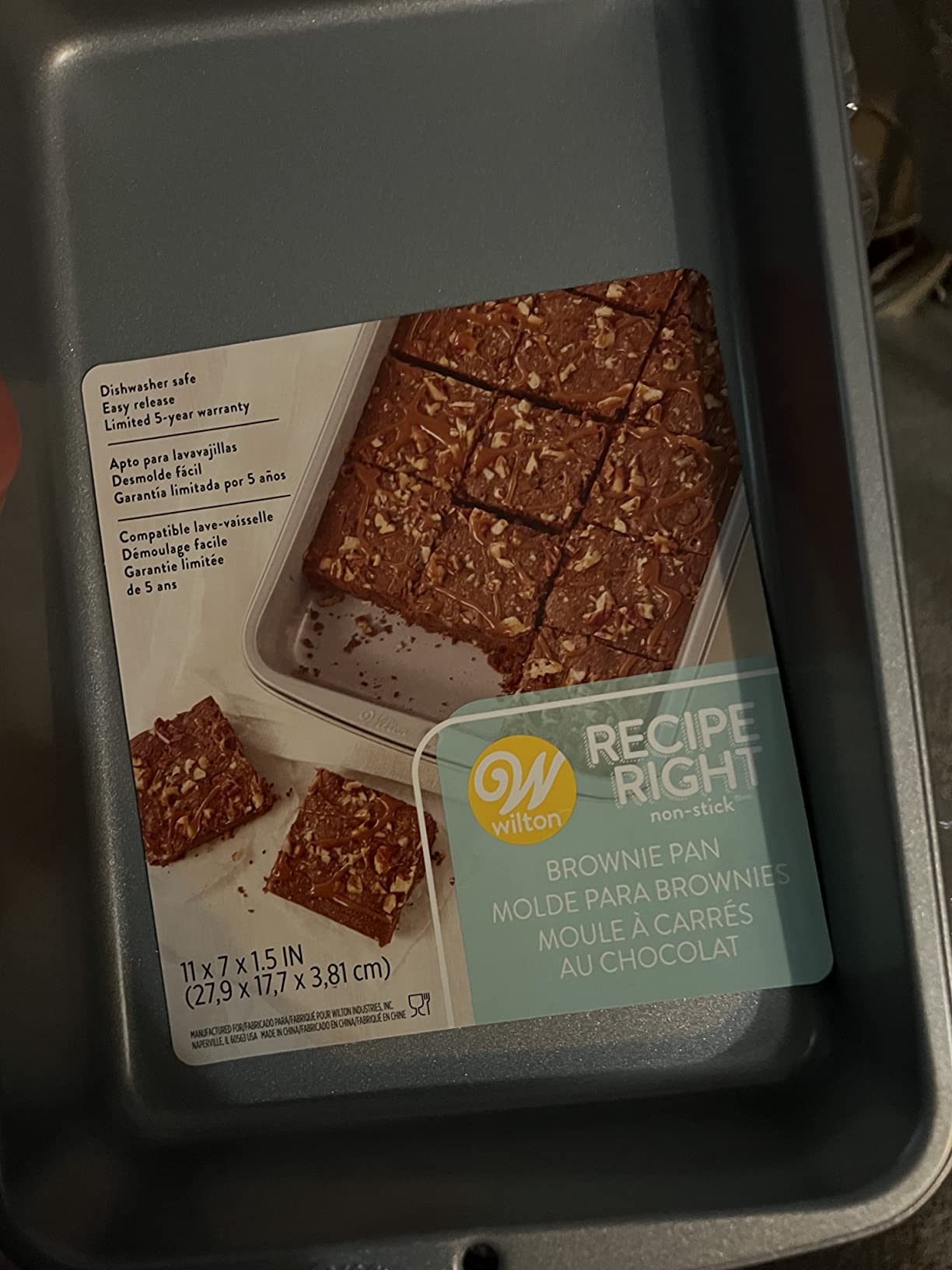 Wilton Recipe Right Non-Stick Biscuit and Brownie Pan, 11 in. x 7 in. (2-Pack) customer photo 2