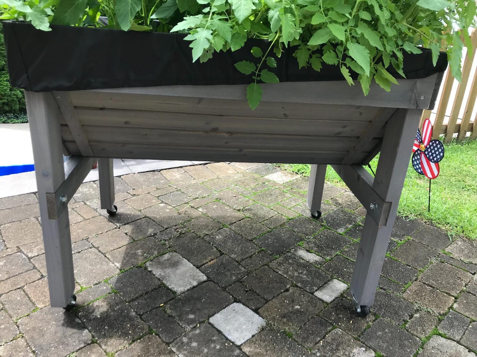 VegTrug Classic Raised Bed, Grey Wash, Small 1m - Cedar Wood V-Shaped Raised Garden Bed for Outdoor Gardening - Ergonomic Design for Balcony, Patio & Small Spaces customer photo 1