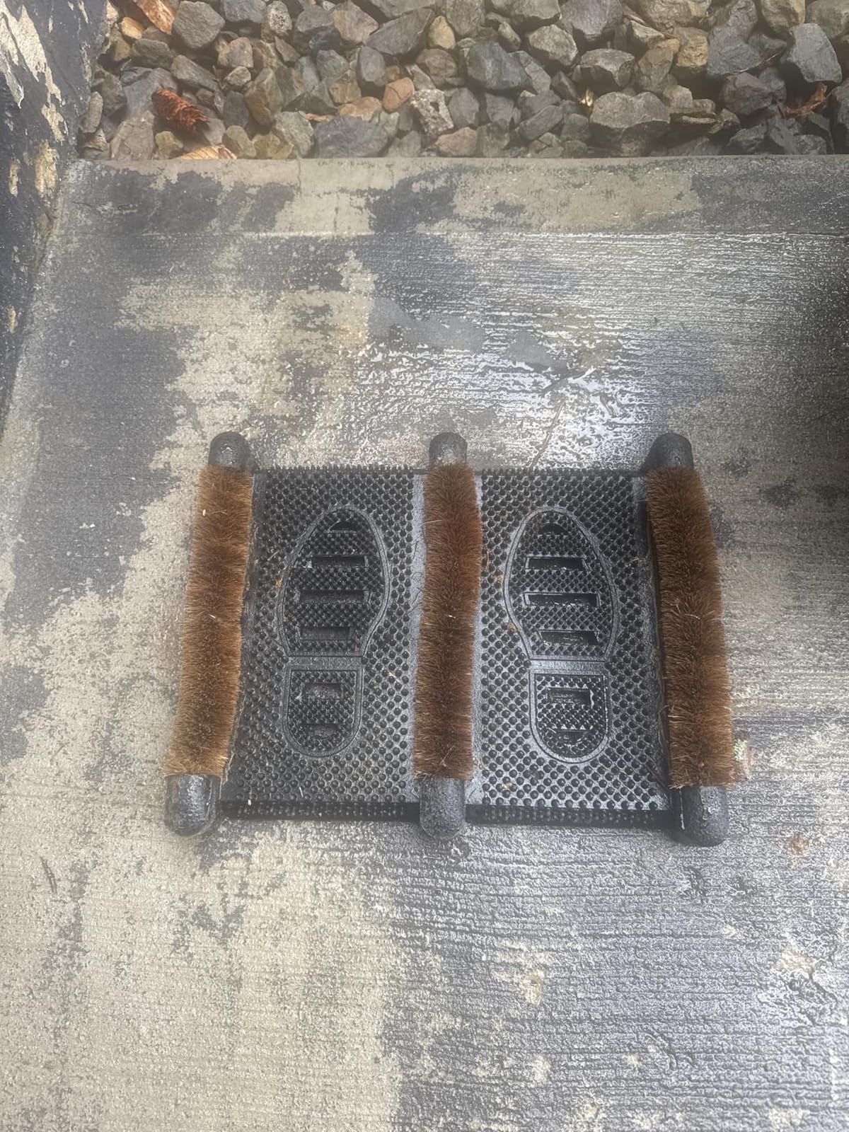 NINAMAR Mud Scrubber Rubber Brush Mat - Scrub & Scrape Muddy Shoes - 1 Pack customer photo 1