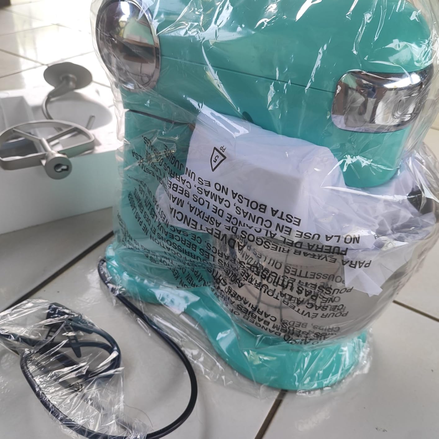 Cuisinart Stand Mixer, 12 Speed, 5.5 Quart Stainless Steel Bowl, Chef's Whisk, Mixing Paddle, Dough Hook, Splash Guard w/ Pour Spout, Onyx, SM-50BK, Manual customer photo 2
