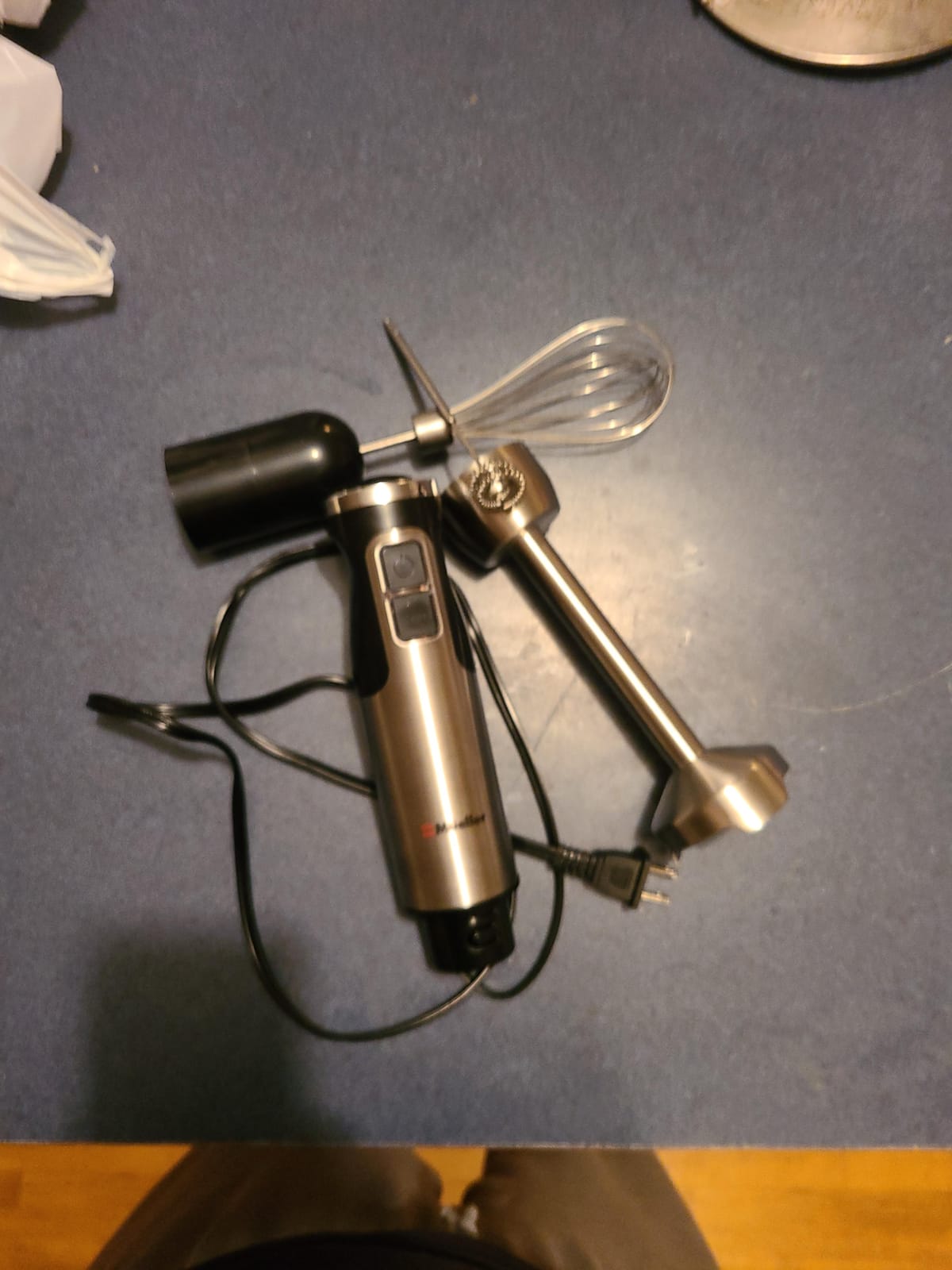 MuellerLiving Ultra-Stick Immersion Hand Blender, 500W Heavy Duty Motor, 8-Speed Turbo Setting, Includes Blending Shaft, Whisk, Milk Frother & Measuring Beaker customer photo 1