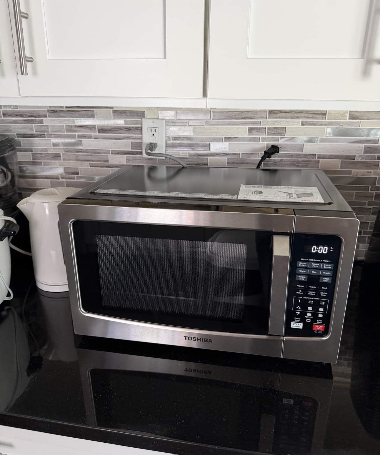 TOSHIBA Countertop Microwave Oven, 1.2 Cu.Ft, 1000W, Stainless Steel | Smart Humidity Sensor, 12 Auto Menus, Mute Function, ECO Mode, Easy Clean Interior customer photo 1