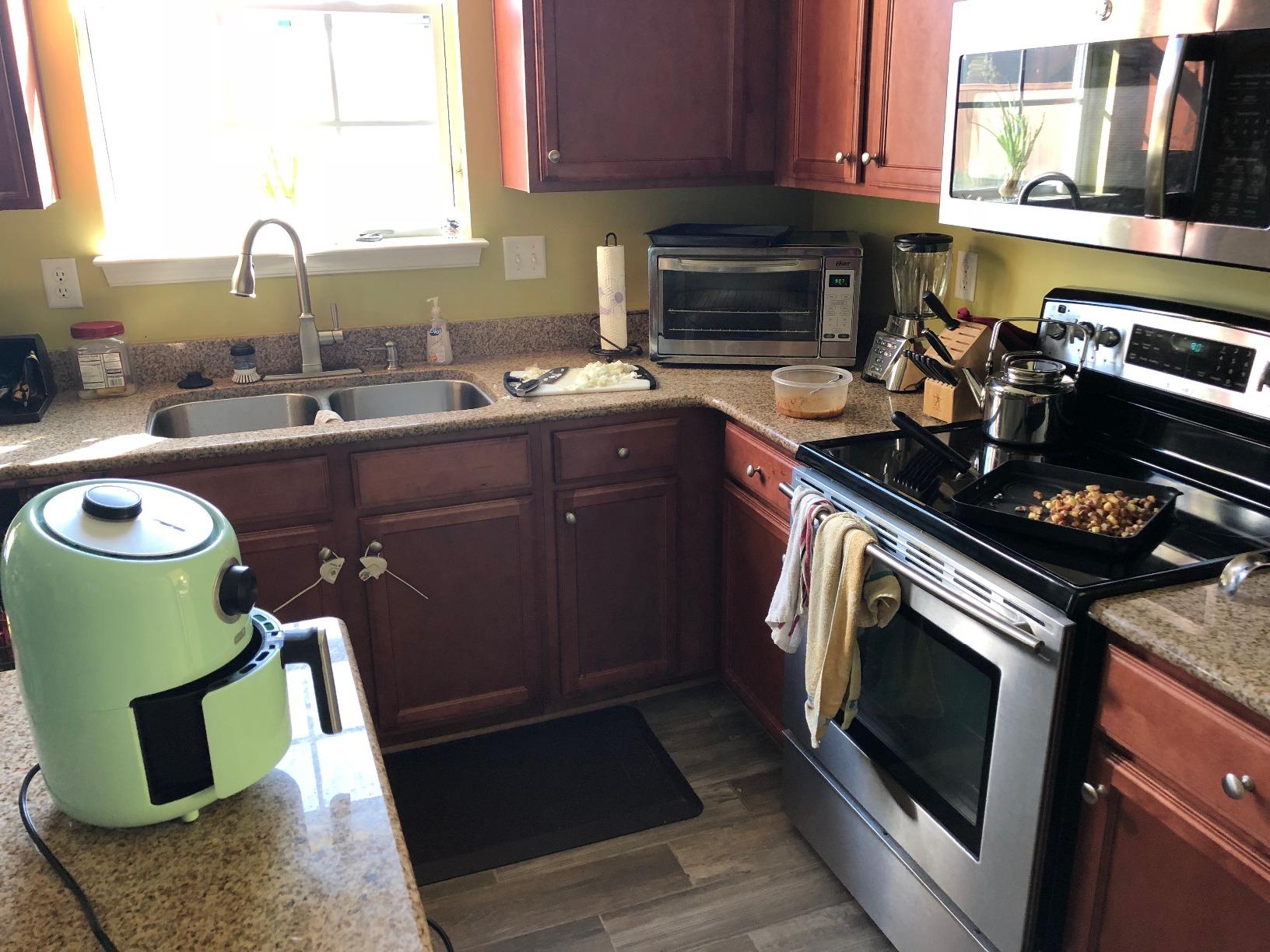 Dash Compact Air Fryer - Healthy Cooking with Auto Shut-Off Feature, Adjustable Temperature Control & Nonstick Fry Basket - Has AirCrisp Technology - 2 Quart - Cool Grey customer photo 2