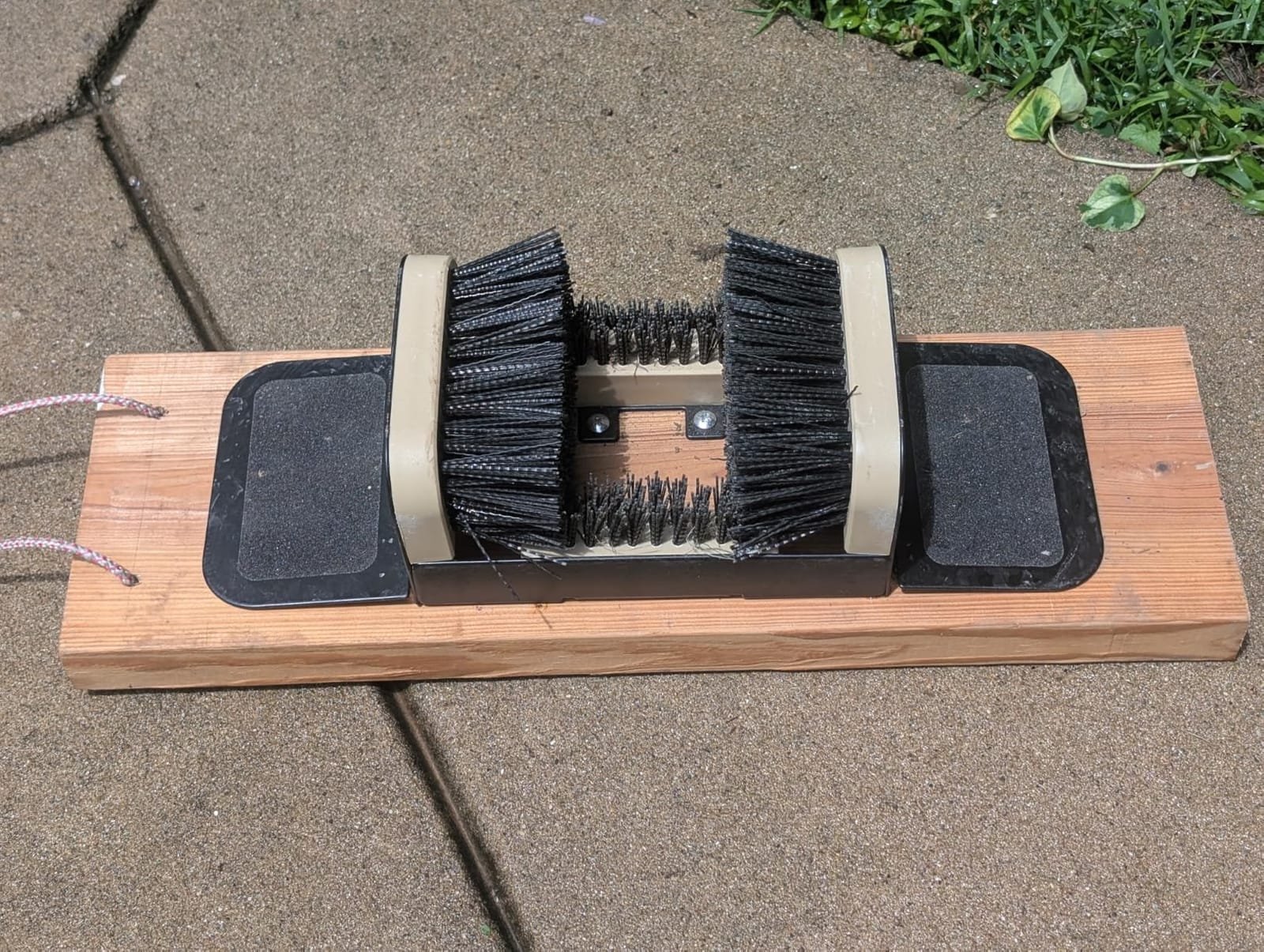 Umien Boot Scraper Outdoor Shoe Brush with Flaps, for Mud, Dirt & Snow customer photo 2