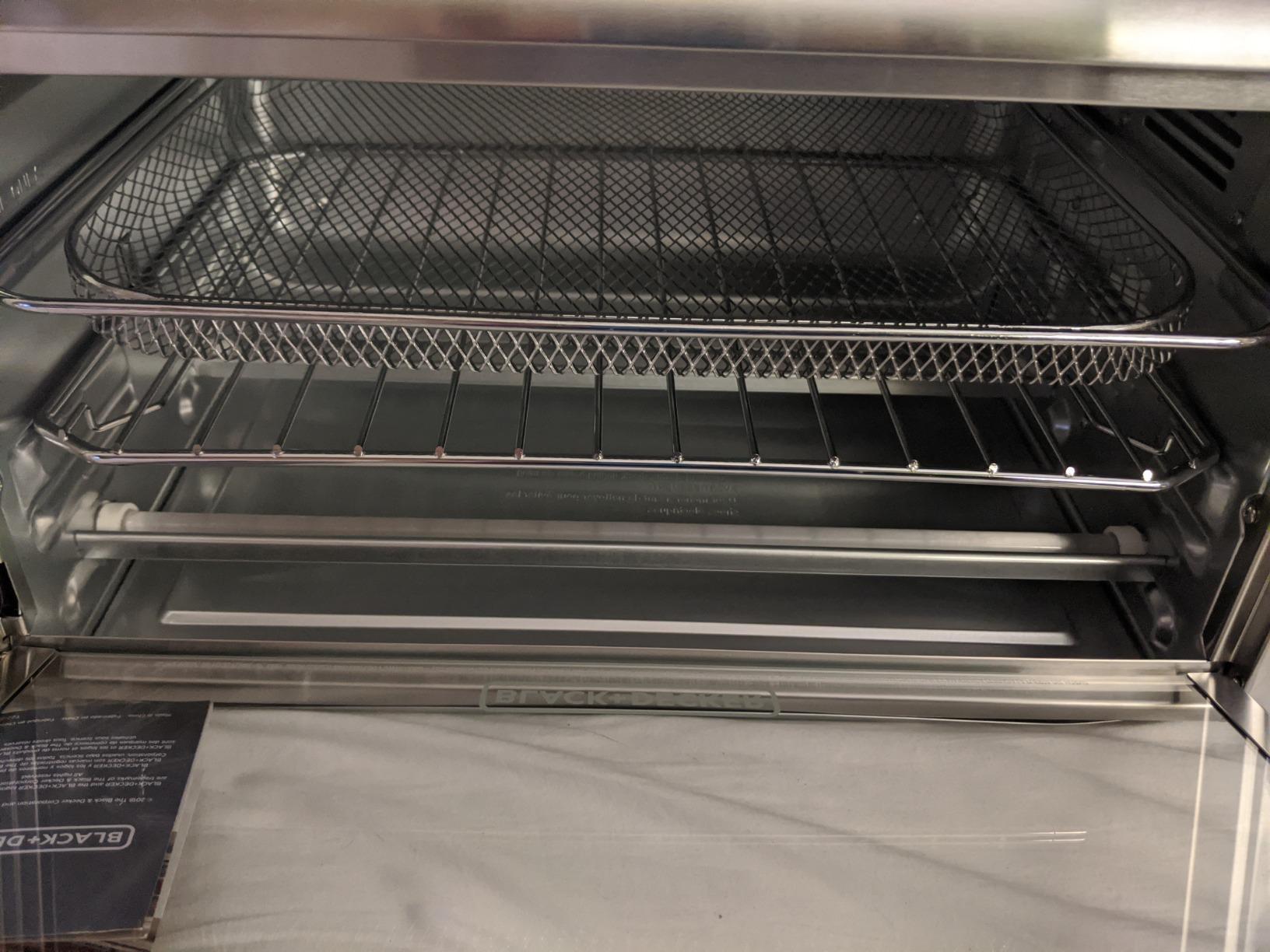 BLACK+DECKER XL 8-Slice Air Fry Toaster Oven, 5-in-1 | XL air fry oven fits a 9x13 pan or 12-inch pizza with bake, broil, toast and keep warm functions. customer photo 1