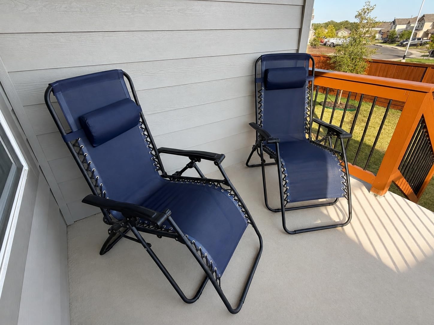 Homall Zero Gravity Chair Patio Folding Lawn Outdoor Lounge Gravity Camp Reclining Lounge Chair with Cup Holder Pillows for Poolside Backyard and Beach Set of 2 (Blue) customer photo 2