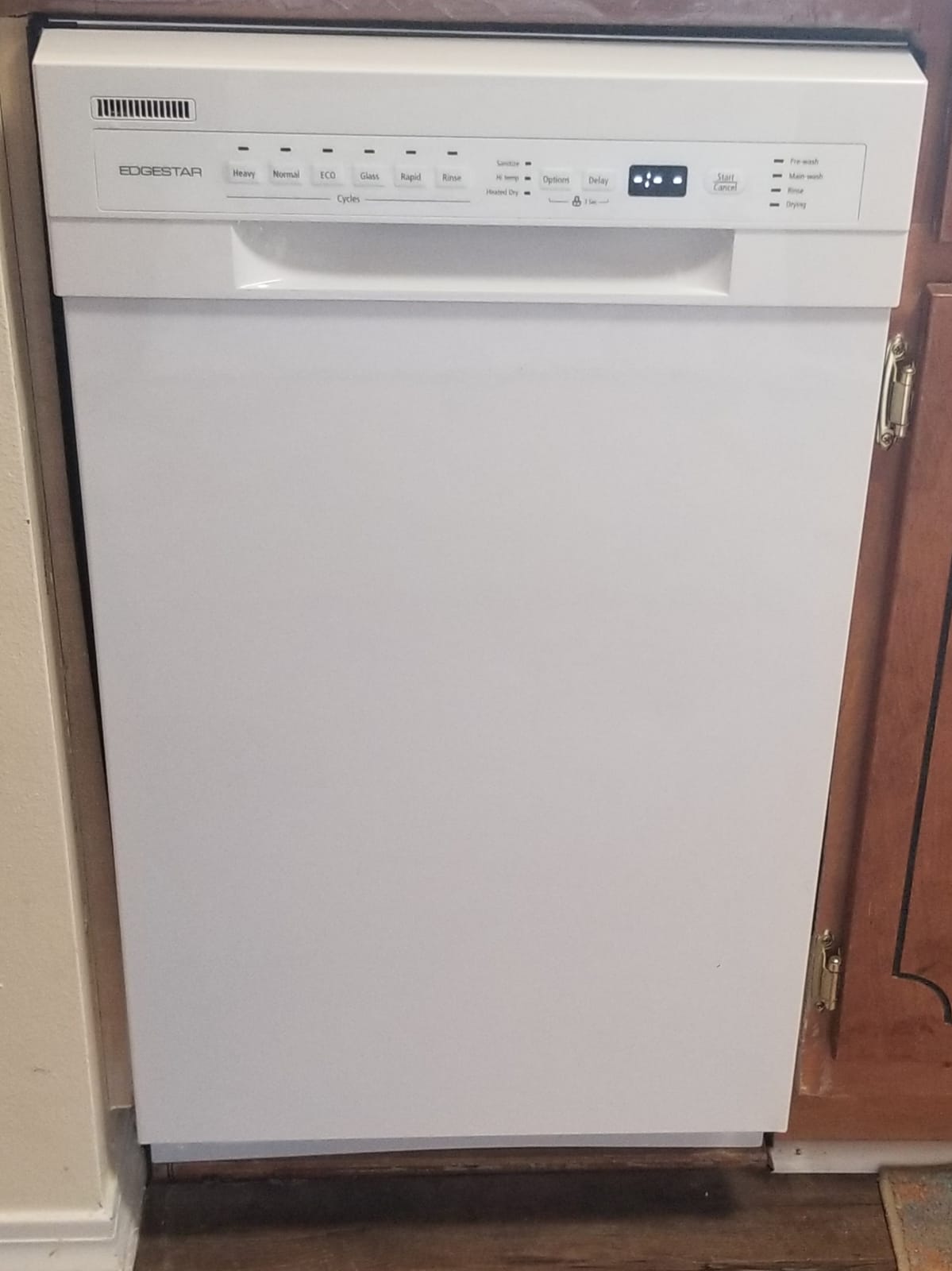 EdgeStar 18 Inch Wide Built-In Dishwasher, Energy Star Rated, 8 Place Settings, 6 Wash Cycles, Slim Design, Digital Display, Heated Dry, Leakage Sensor, Black customer photo 1
