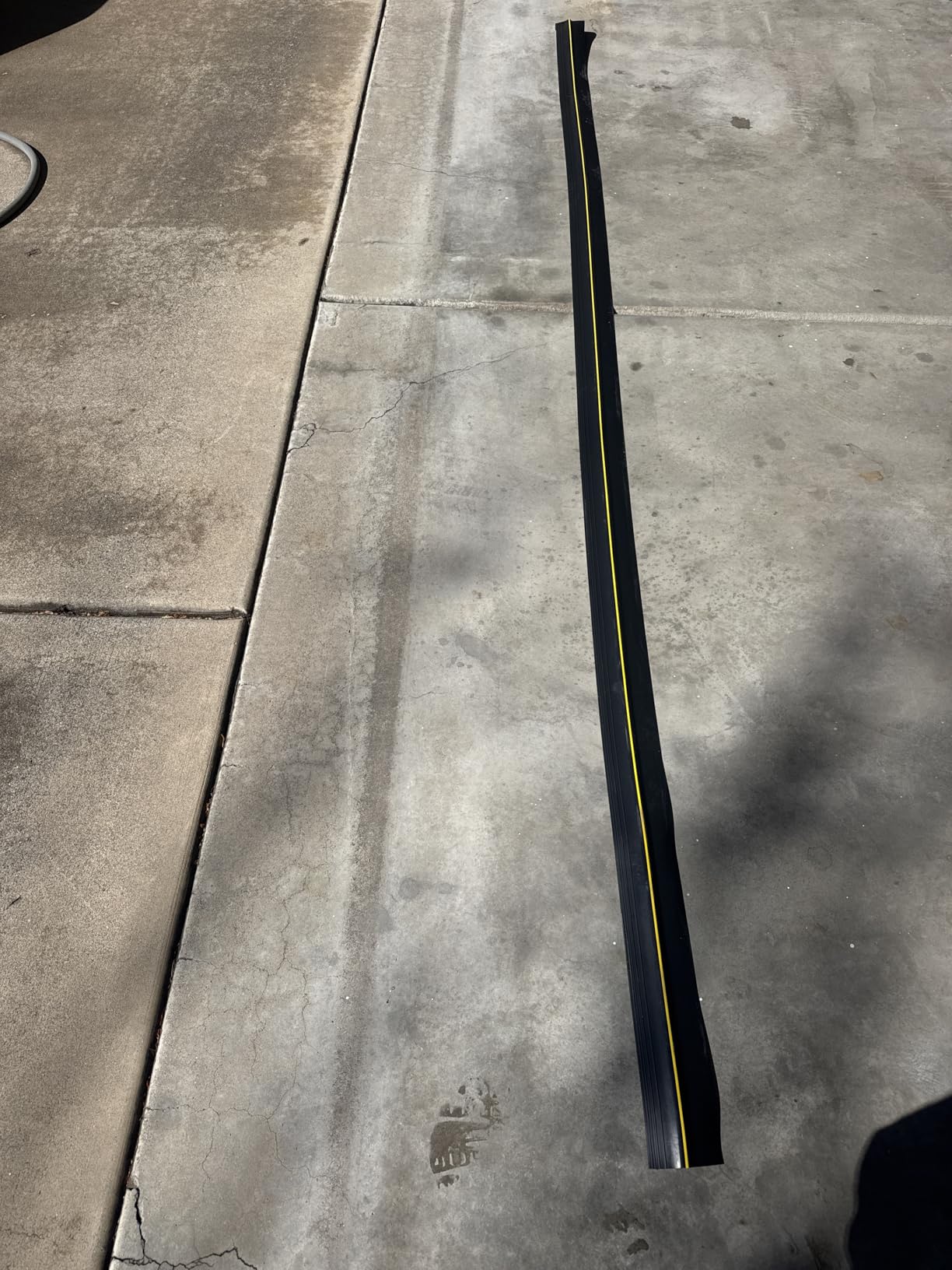 Papillon Garage Door Bottom Seal Strip, Weatherproof EPDM Rubber Threshold, Fits All Standard Doors, Easy for DIY Homeowners, No Adhesive (20Ft, Black) customer photo 1