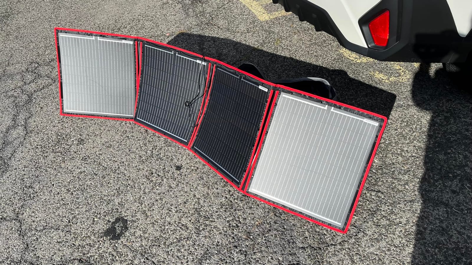 DOKIO 300W Portable Foldable Solar Panel Kit with Charge Controller customer photo 2