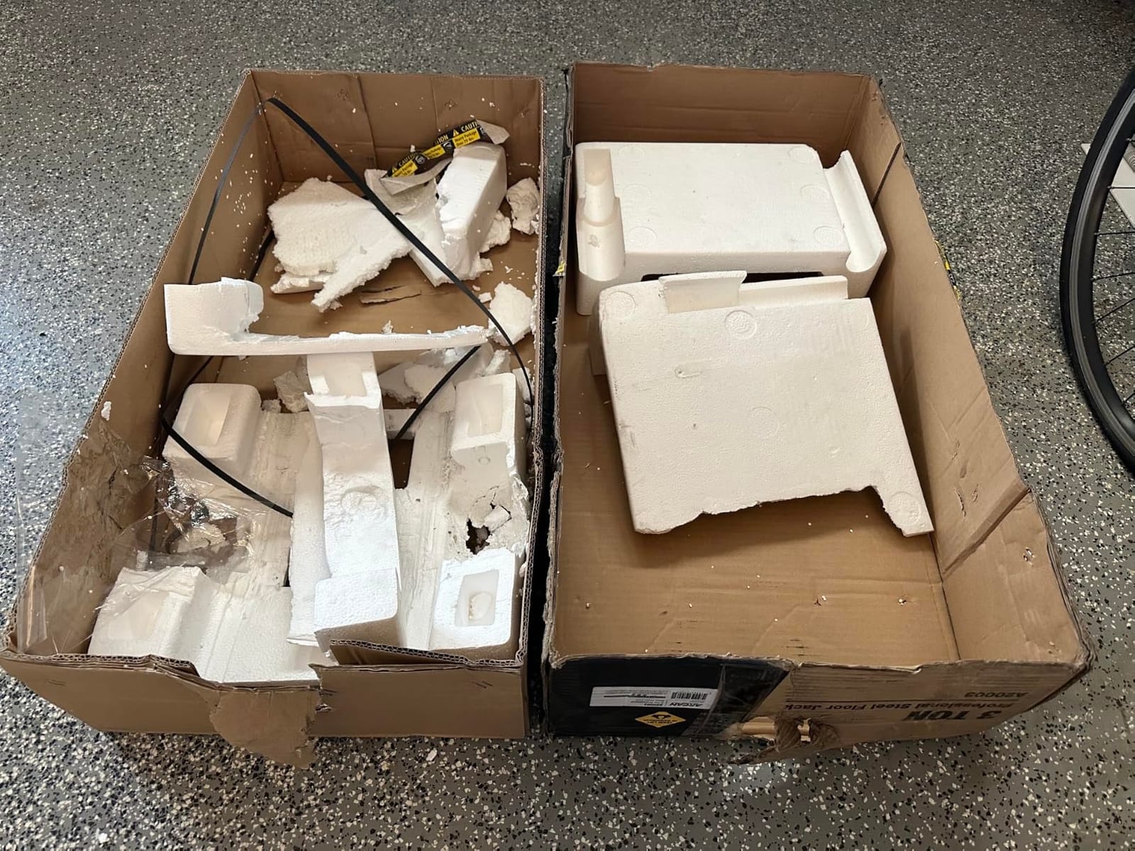 ARCAN 3-Ton Steel Low Profile Floor Jack, Model A20003 customer photo 1