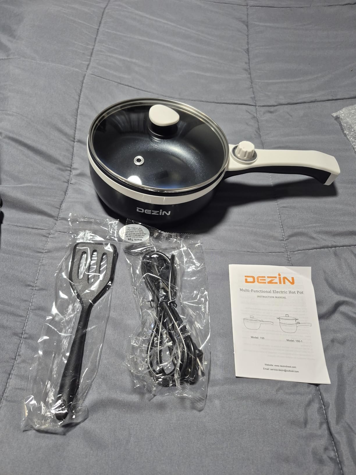 Dezin Electric Pot, 1.5L Non-Stick Portable Hot Pot Electric Upgraded, 700W customer photo 1
