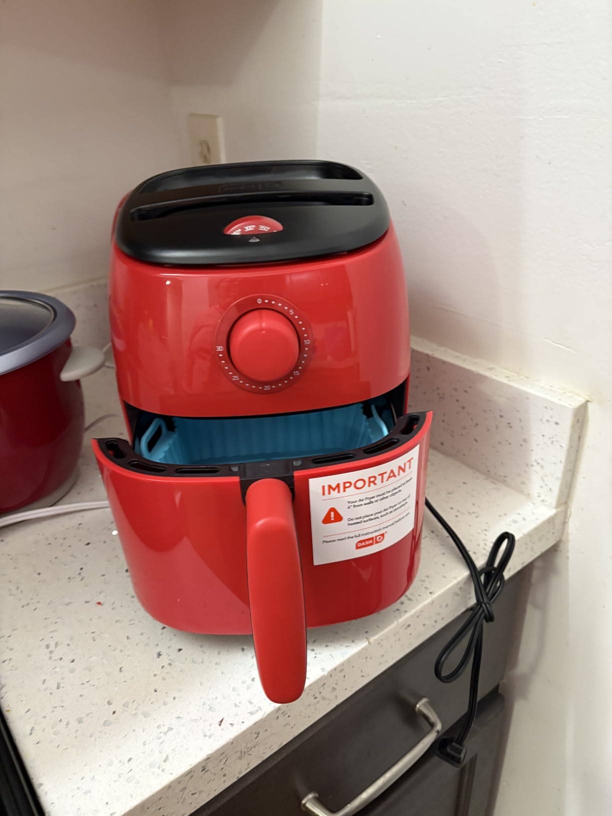 Dash Tasti-Crisp Air Fryer, 2.6 Quart, Aqua | Small Compact Basket Style Air Fryer, One or Two People, Auto Shut Off, Easy Dial Controls, Dishwasher Safe Parts customer photo 1