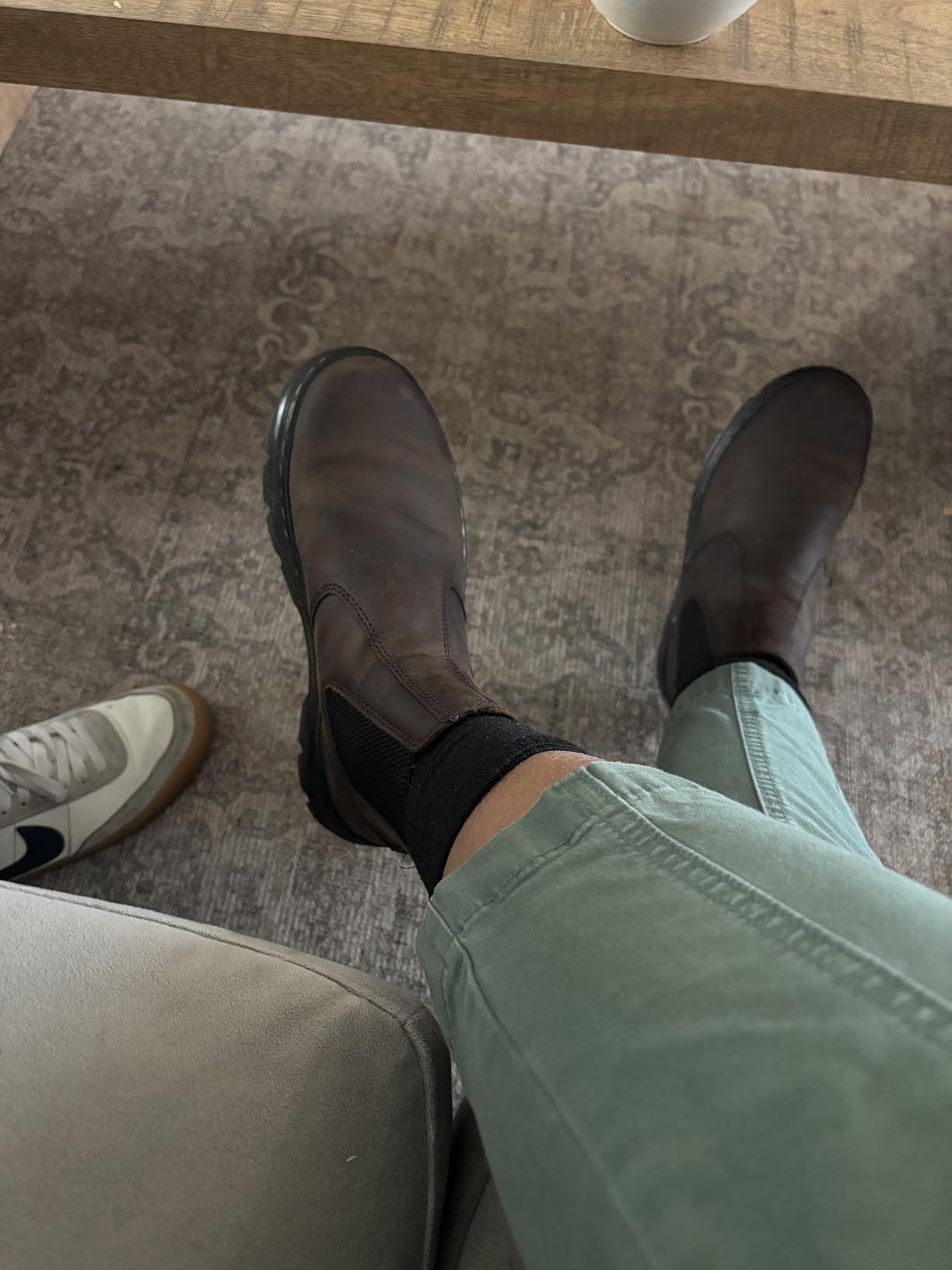 Dr. Martens unisex-adult Embury Leather Chelsea Boot customer photo 2