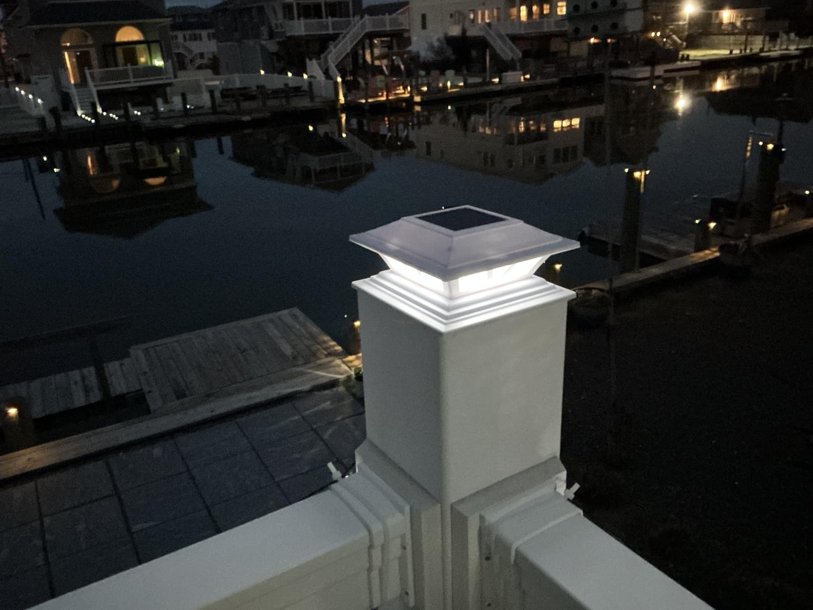 SIEDiNLAR Solar Post Lights Outdoor 2 Modes LED, 2 Pack Black (Warm/White) customer photo 1