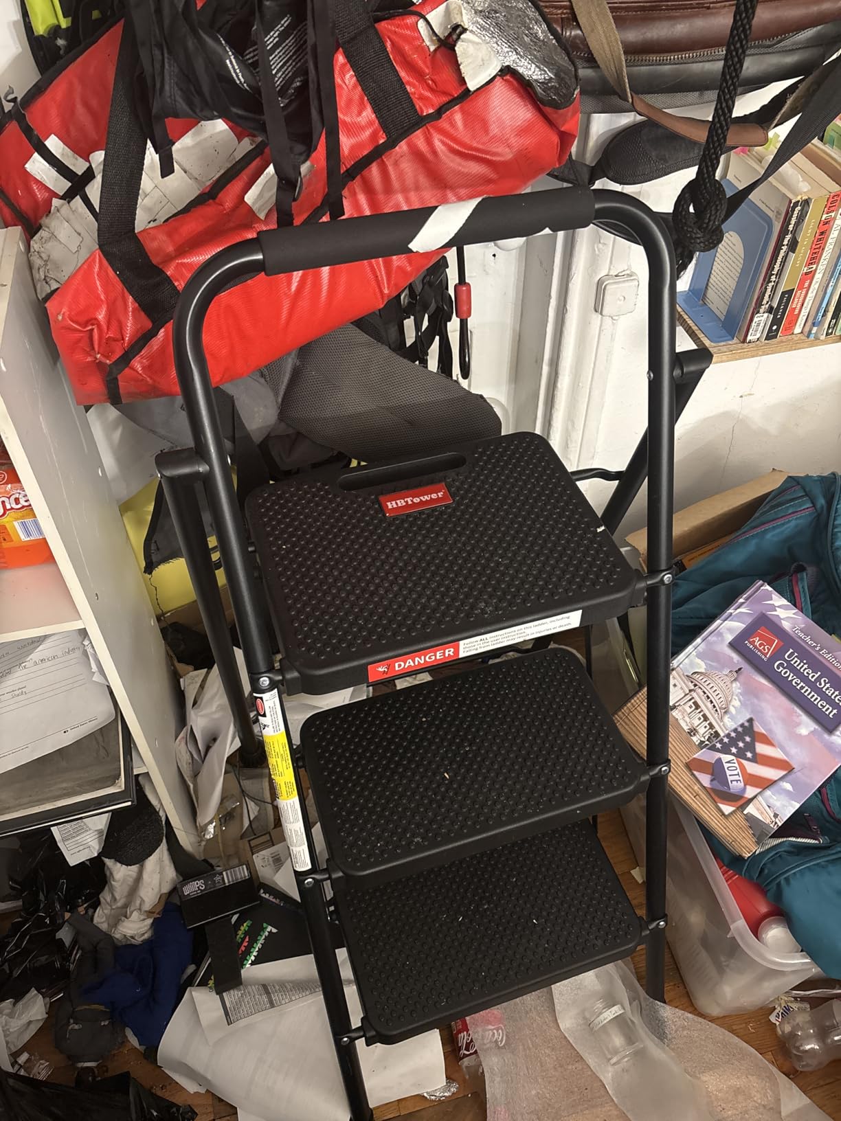 HBTower Step Ladder, Folding Step Stool with Wide Anti-Slip Pedal customer photo 1