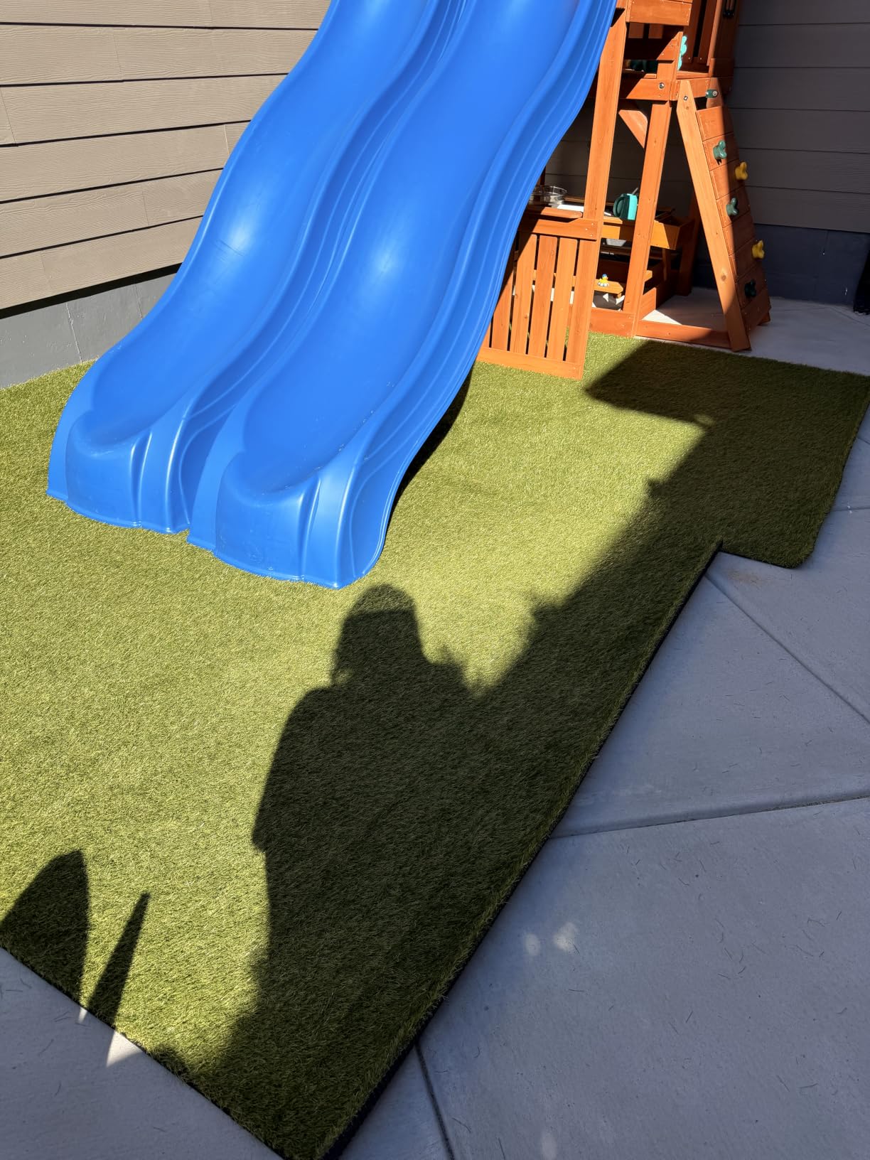 LITA Realistic Deluxe Artificial Grass Synthetic Thick Lawn Turf Carpet (7 FT x 15 FT (105 Square FT)) customer photo 1
