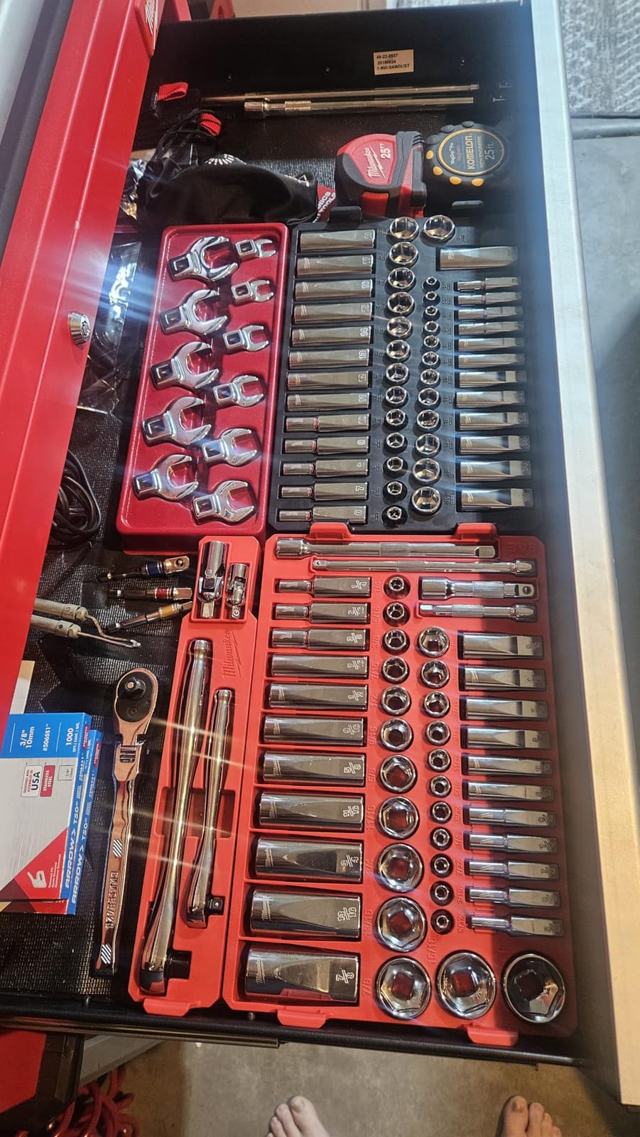 Milwaukee Electric - 1/4-3/8 106PC Rat. and Socket Set in PKOUT SAE-MM customer photo 2