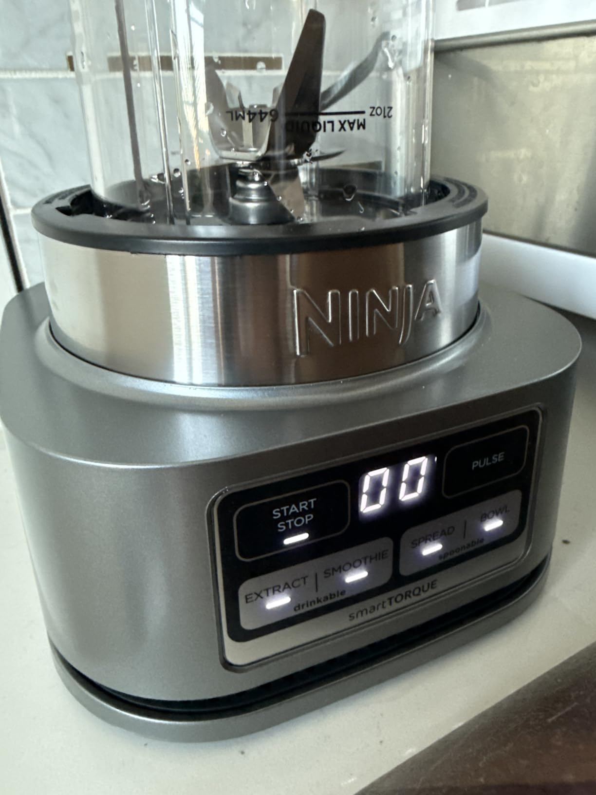Ninja Foodi Personal Blender & Smoothie Bowl Maker, 1200PW, SS101 | smartTORQUE motor + Hybrid Edge blades. Smoothie bowl maker, nutrient extractor, (2) 24-oz cups. Dishwasher safe. customer photo 2