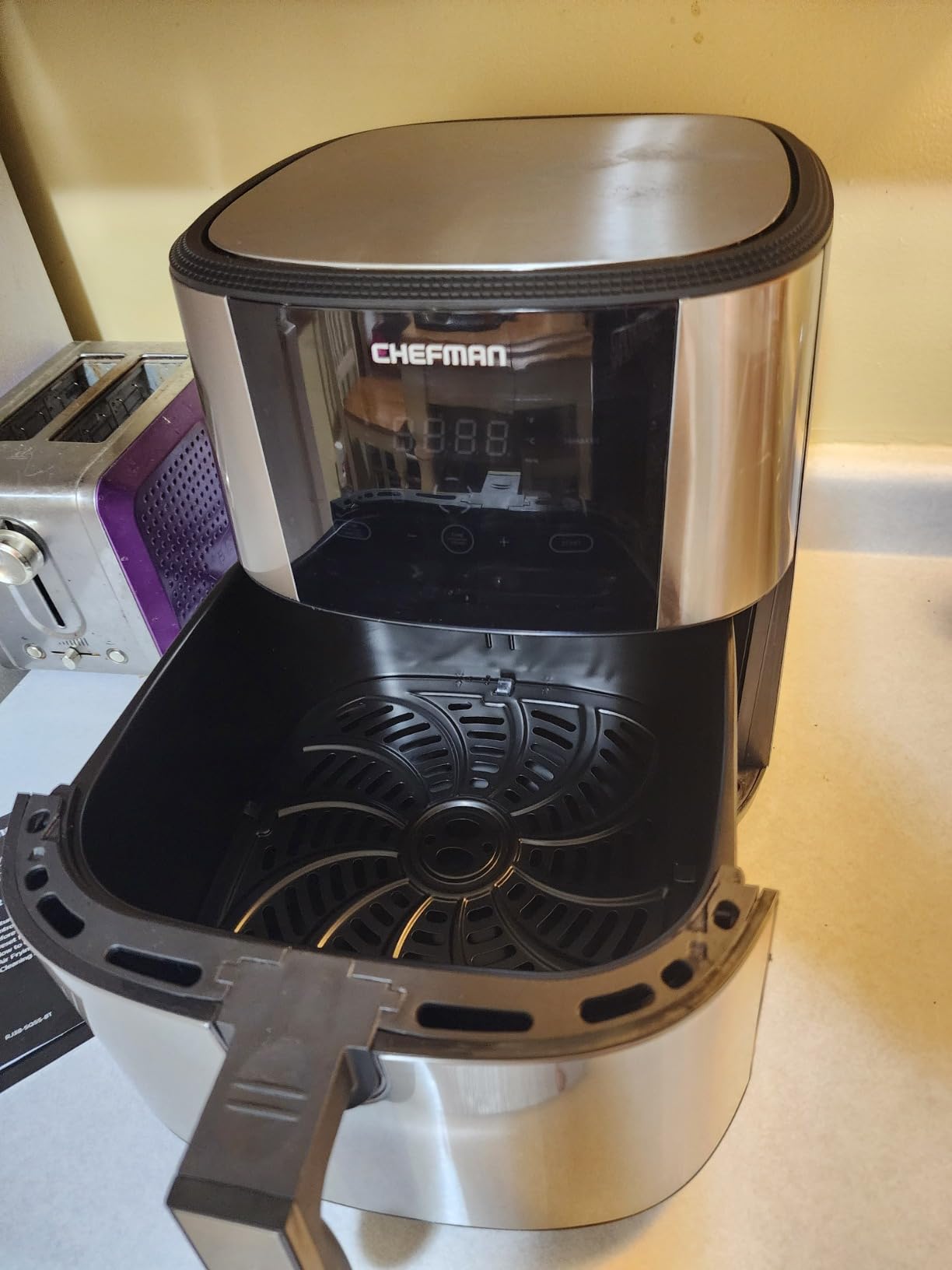 Chefman Air Fryer 8 Qt TurboFry 4-in-1 with 450°F Hi-Fry Option customer photo 1