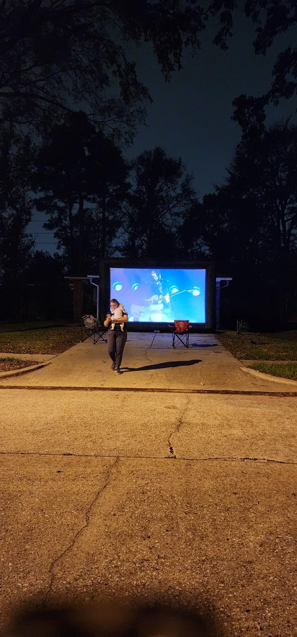 20ft Inflatable Projector Screen Outdoor Movie Screen, Blow Up Screens Front and Rear Projection with Air Blower, Best for Movie Nights Backyard Home Theater Party customer photo 1