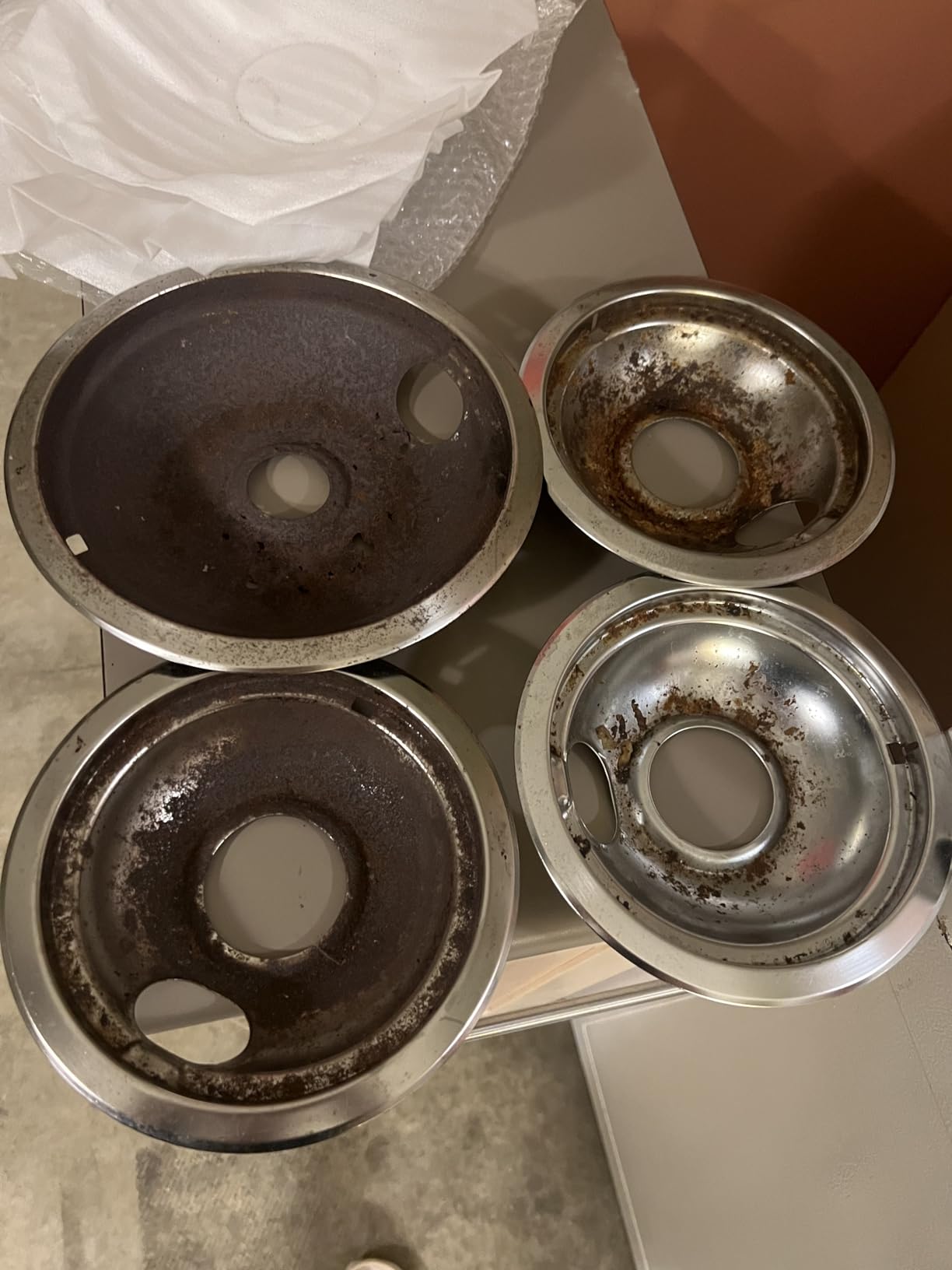 W10196405 W10196406 Chrome Drip Pans Kit by Blutoget -Compatible for Whirlpool Electric Range Burner -Replaces 0089285 0091813 0304979 0310228 -Includes an 8-Inch and 3 6-Inch Electric Stove Drip Pans customer photo 2