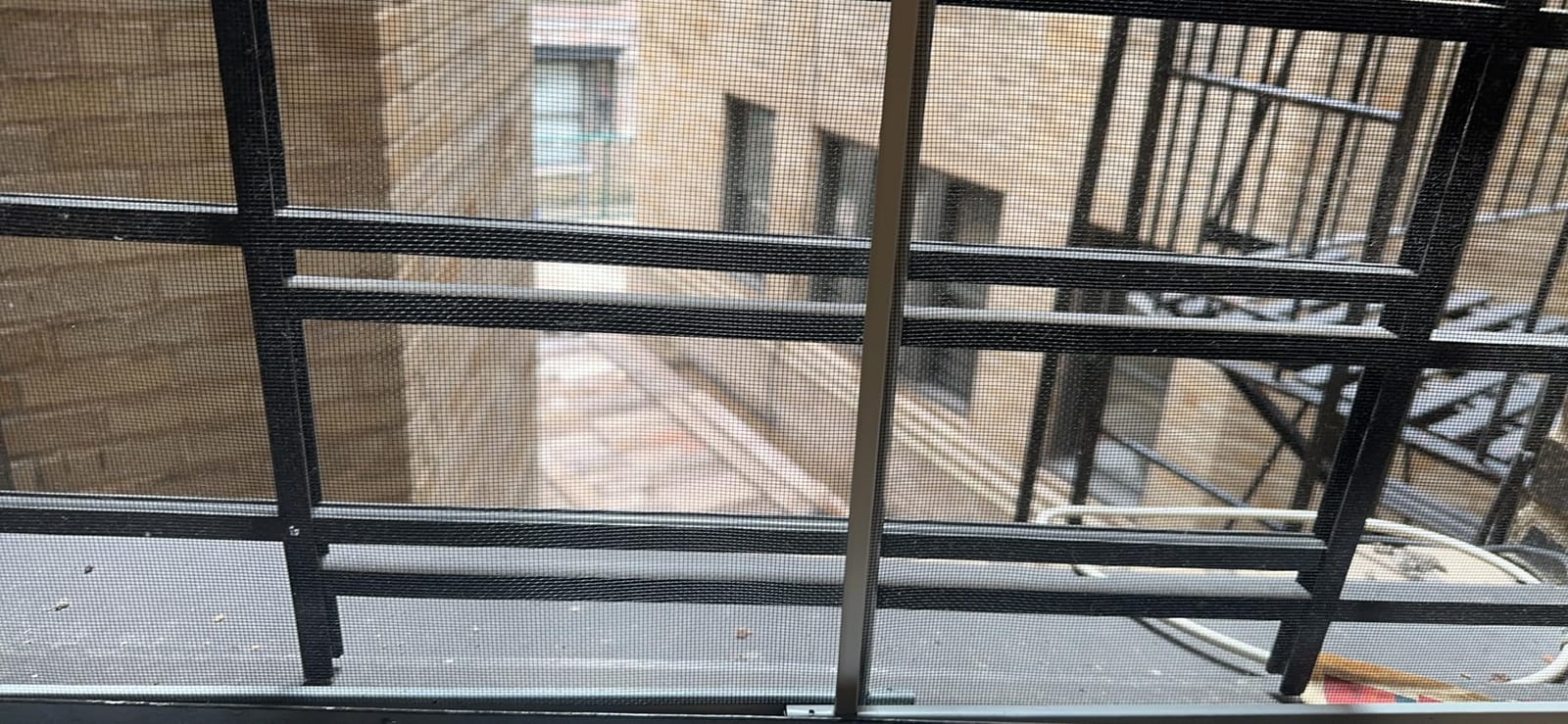 Frost King 2AWS1537 WB Marvin Adjustable Window Screen, 15in High x Fits 21-37in Wide (2 Pack) customer photo 2