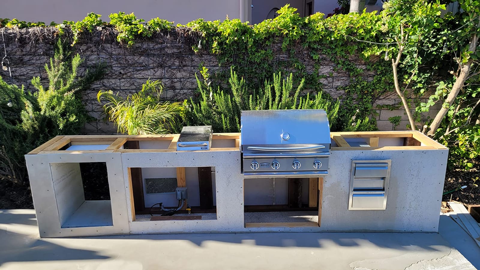 Bullet by Bull Yukon 5 Burner Outdoor Kitchen Grill, Built-In Gas Grill with 75,000 BTUs of Heat, 304 Stainless Steel, Cast Iron Heat Treated Reliabull Bar Burners and Piezo Igniters customer photo 2